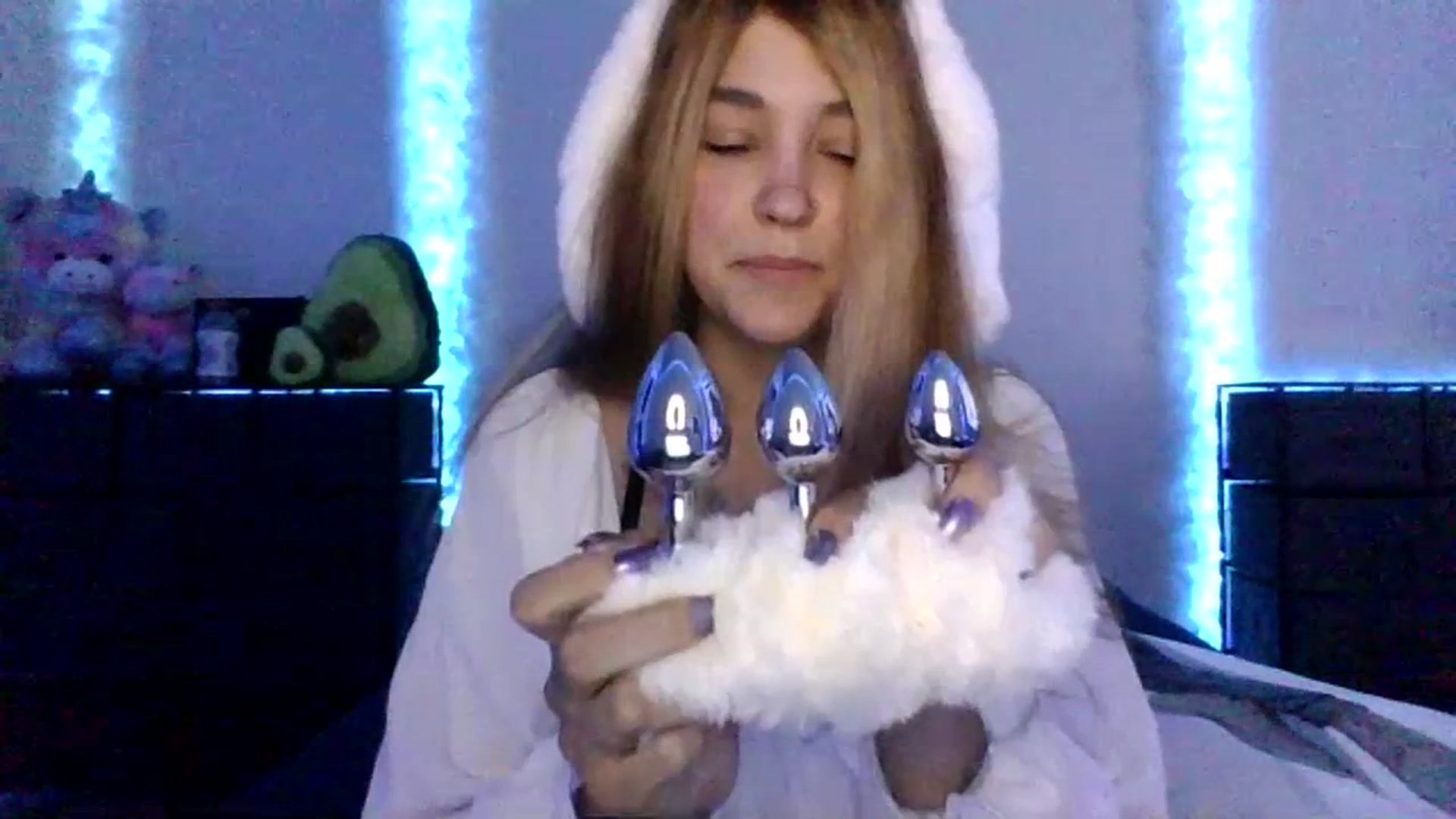 Gallery image thumbnail from BratSnack's myfreecams stream on, 07/13/2023, 16:52 image 7 of 20