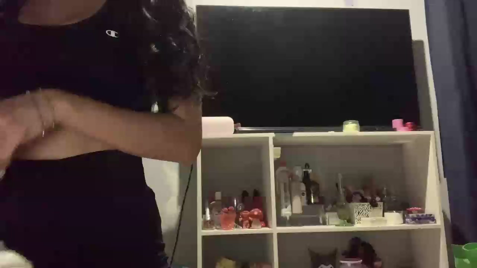 Gallery image thumbnail from Brattiputty's myfreecams stream on, 09/02/2026, 02:19 image 17 of 20