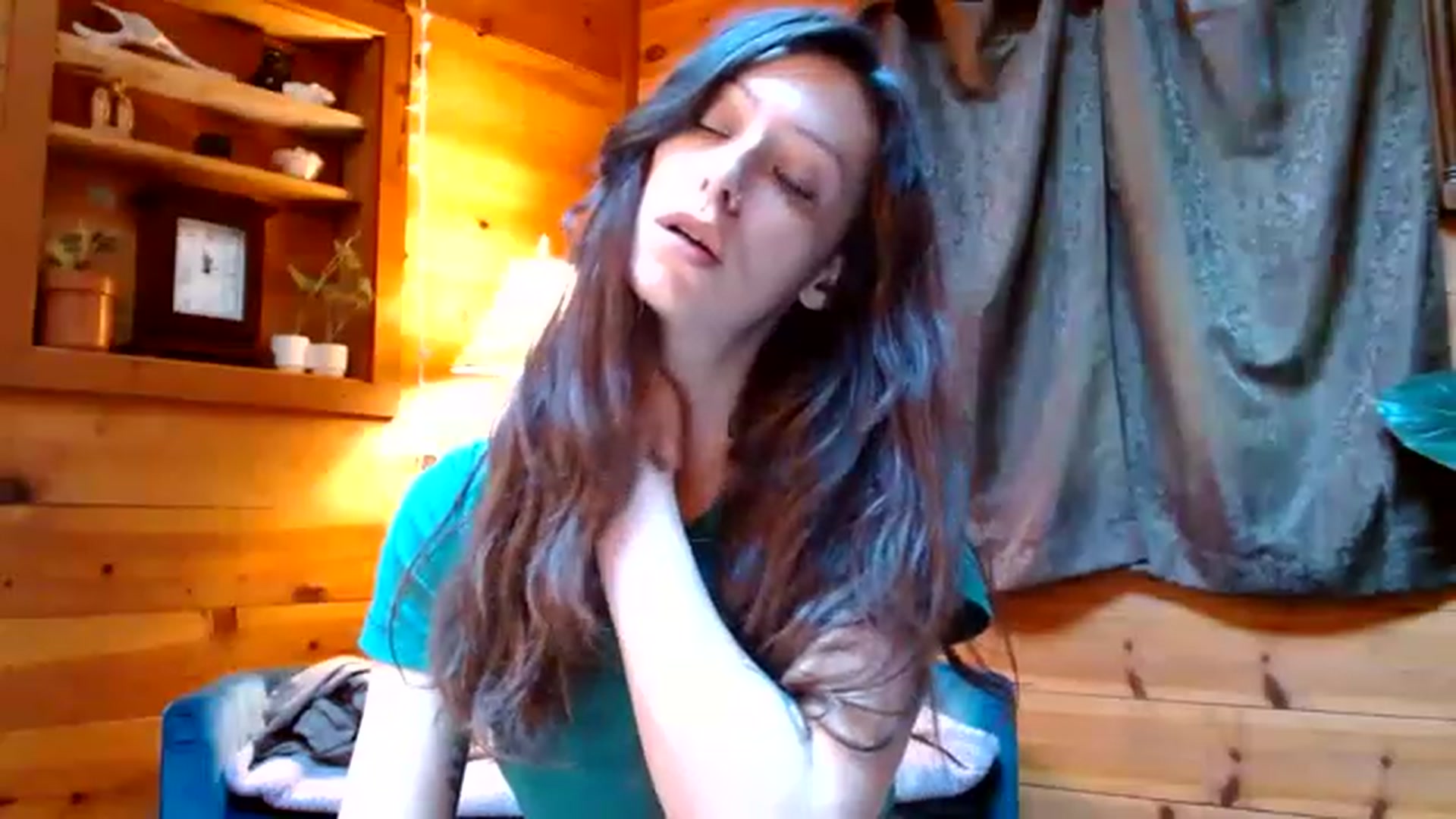 Gallery image thumbnail from BrattyTits's myfreecams stream on, 11/17/2022, 19:30 image 18 of 20
