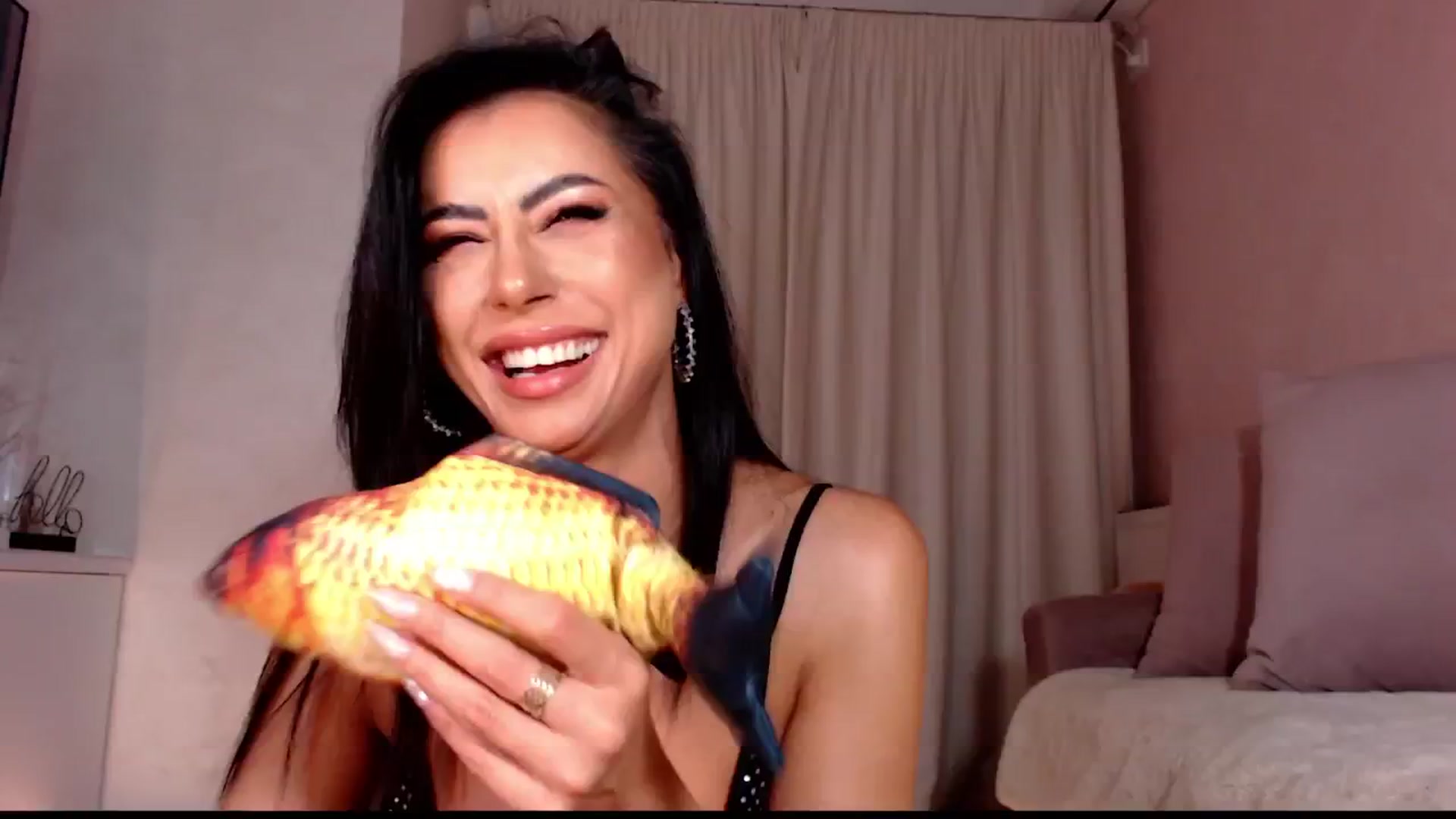 Gallery image thumbnail from Bratty_Dya's myfreecams stream on, 10/15/2024, 24:11 image 8 of 20