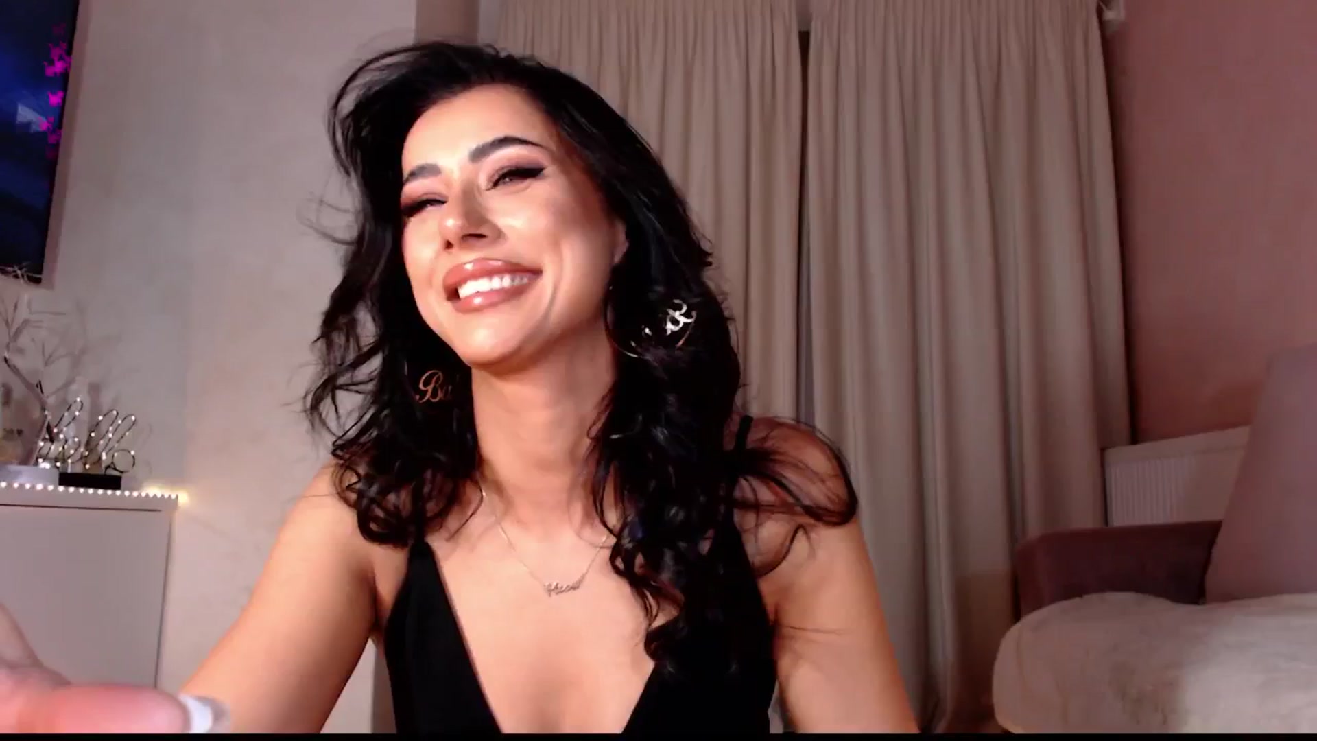 Gallery image thumbnail from Bratty_Dya's myfreecams stream on, 10/20/2024, 01:37 image 3 of 20
