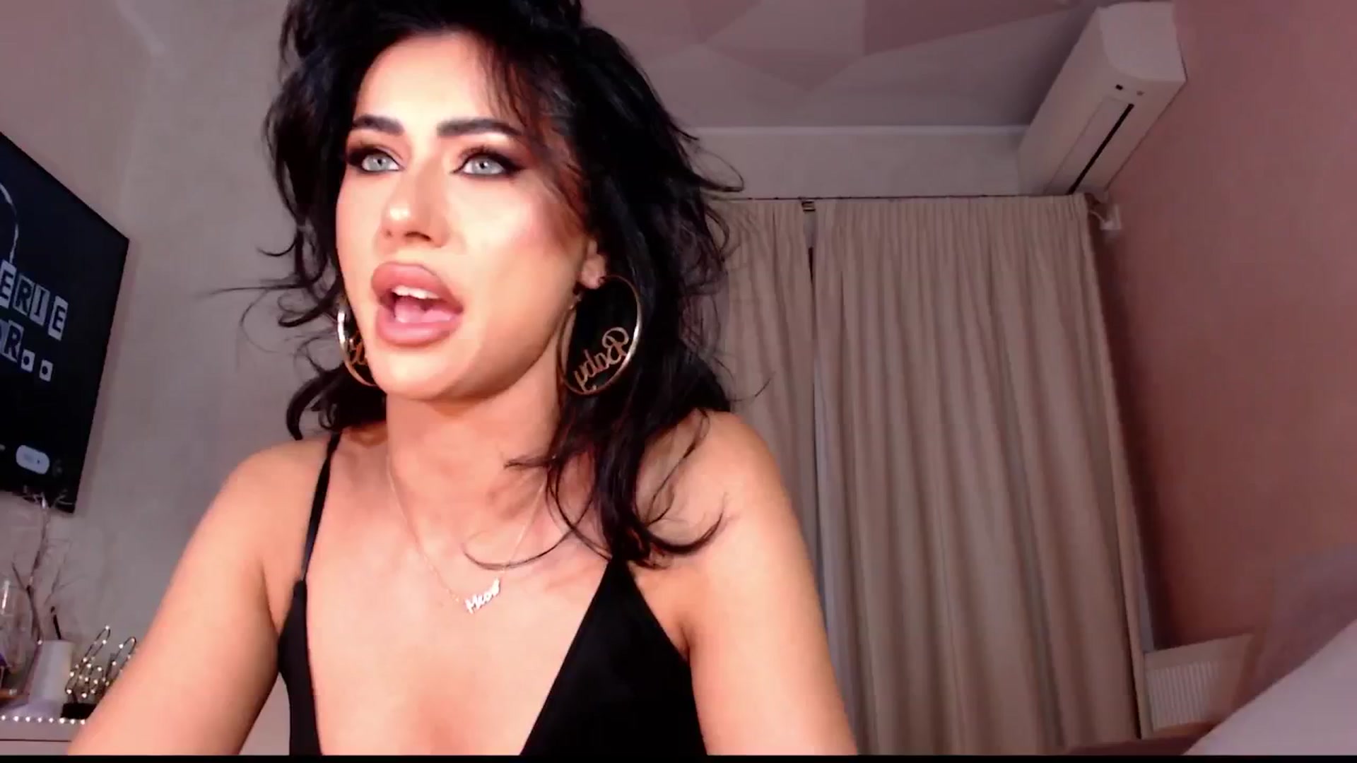 Gallery image thumbnail from Bratty_Dya's myfreecams stream on, 10/26/2024, 01:00 image 2 of 20
