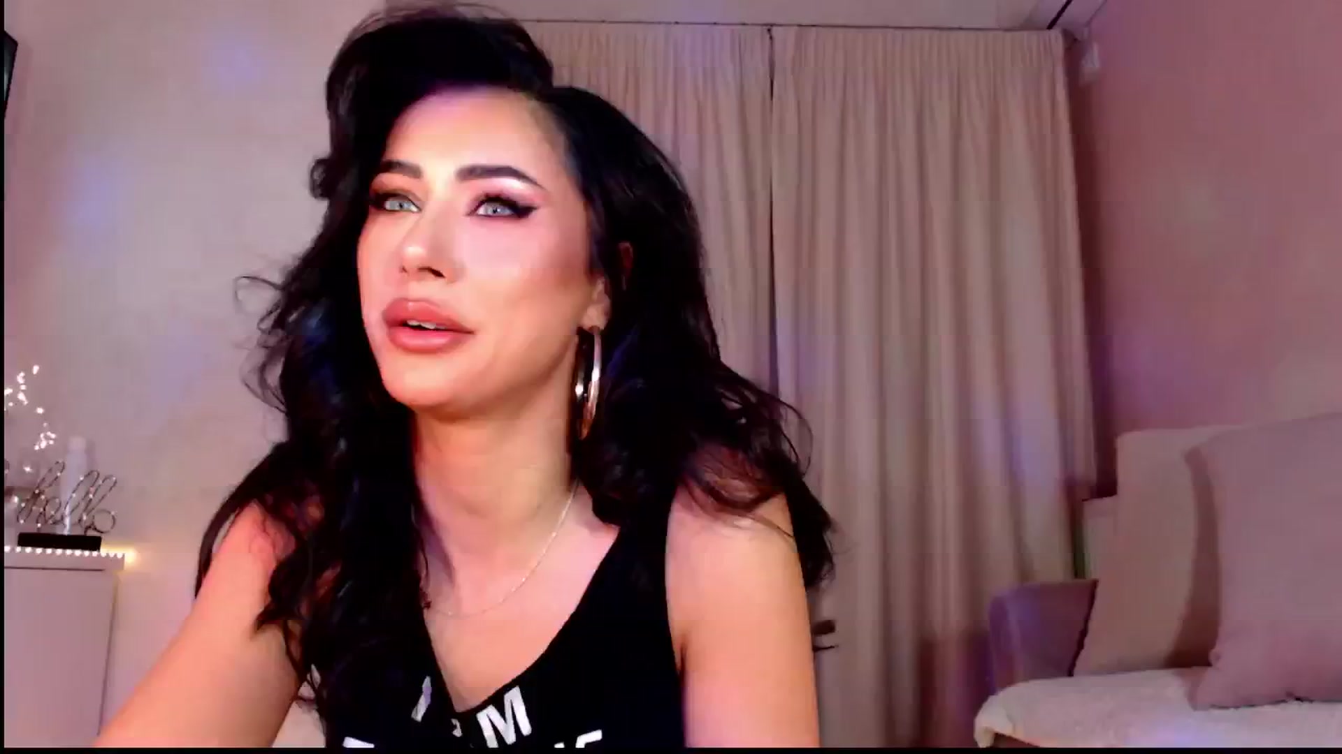 Gallery image thumbnail from Bratty_Dya's myfreecams stream on, 11/14/2024, 02:46 image 5 of 20