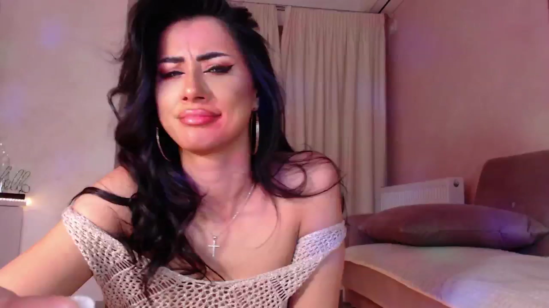 Gallery image thumbnail from Bratty_Dya's myfreecams stream on, 12/01/2024, 02:19 image 15 of 20