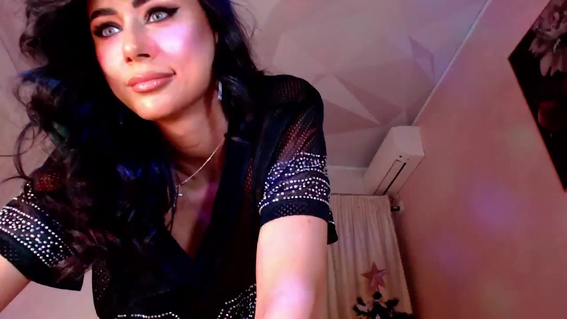 Gallery image thumbnail from Bratty_Dya's myfreecams stream on, 12/03/2024, 23:30 image 2 of 20
