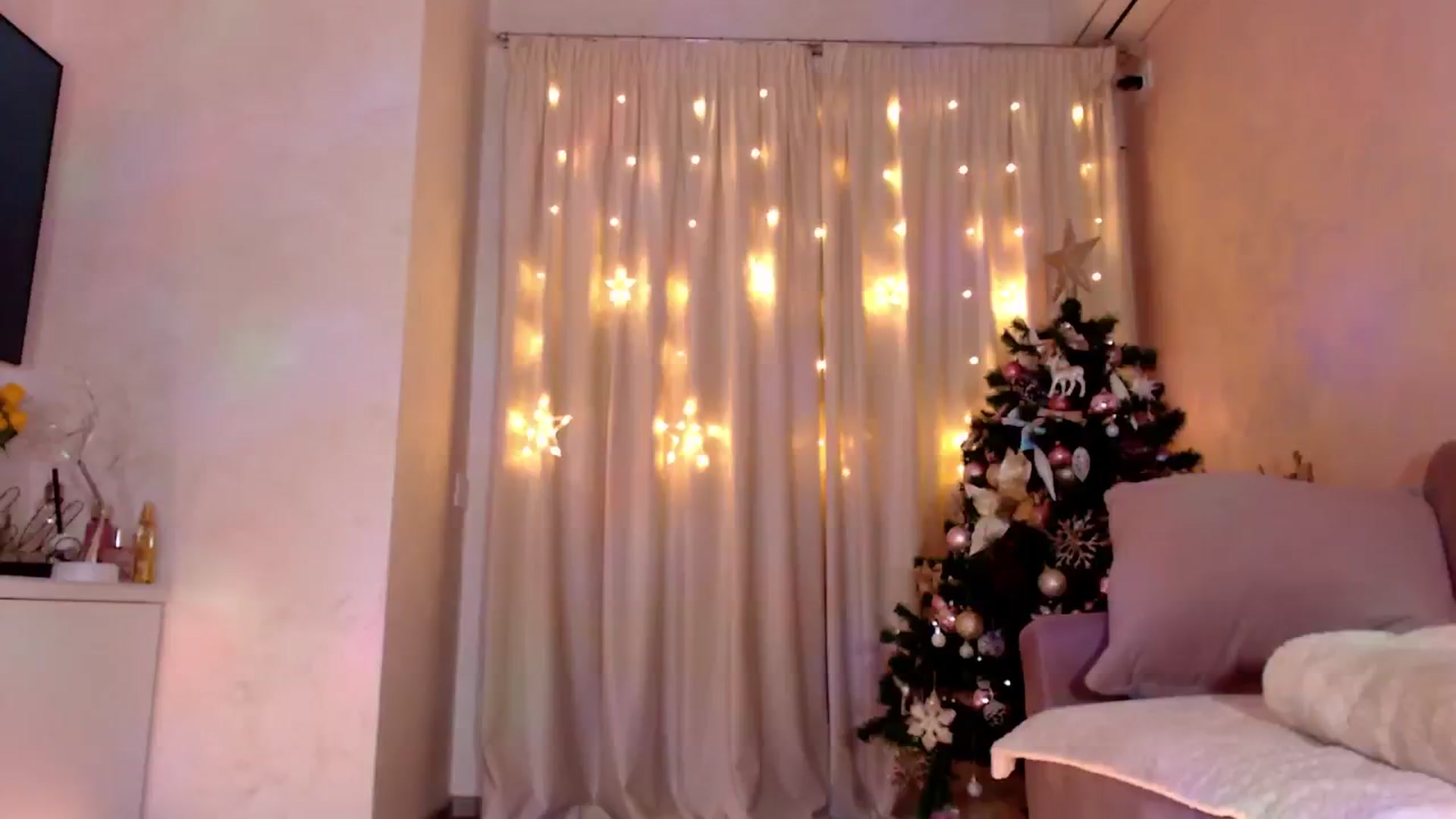 Gallery image thumbnail from Bratty_Dya's myfreecams stream on, 01/19/2025, 23:05 image 6 of 20