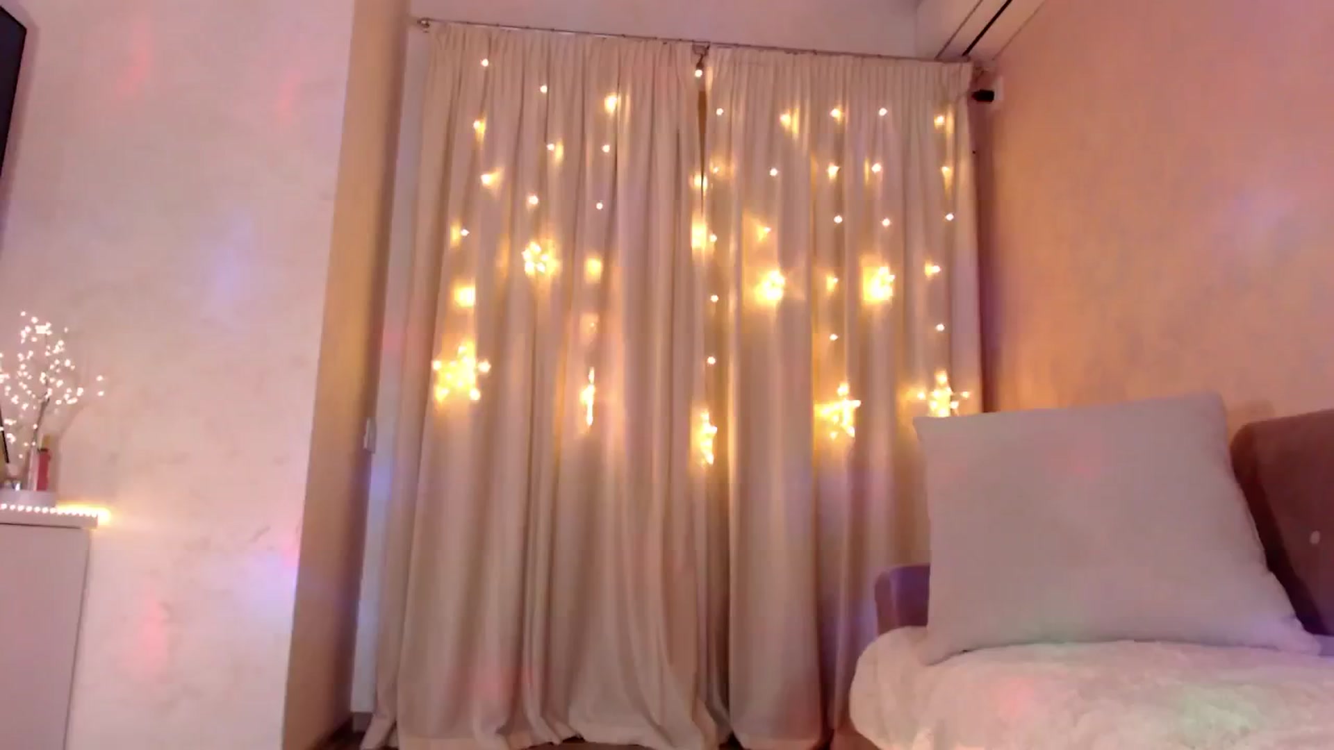 Gallery image thumbnail from Bratty_Dya's myfreecams stream on, 02/21/2025, 24:08 image 19 of 20