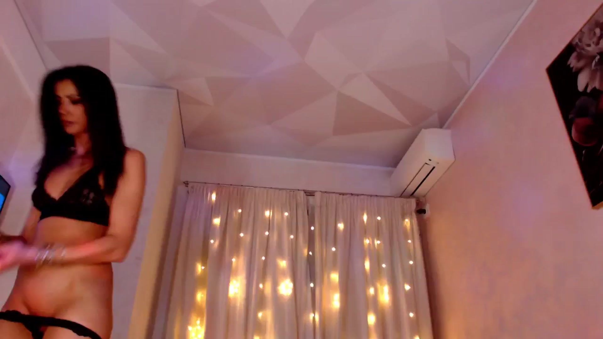 Gallery image thumbnail from Bratty_Dya's myfreecams stream on, 03/26/2025, 20:53 image 1 of 20