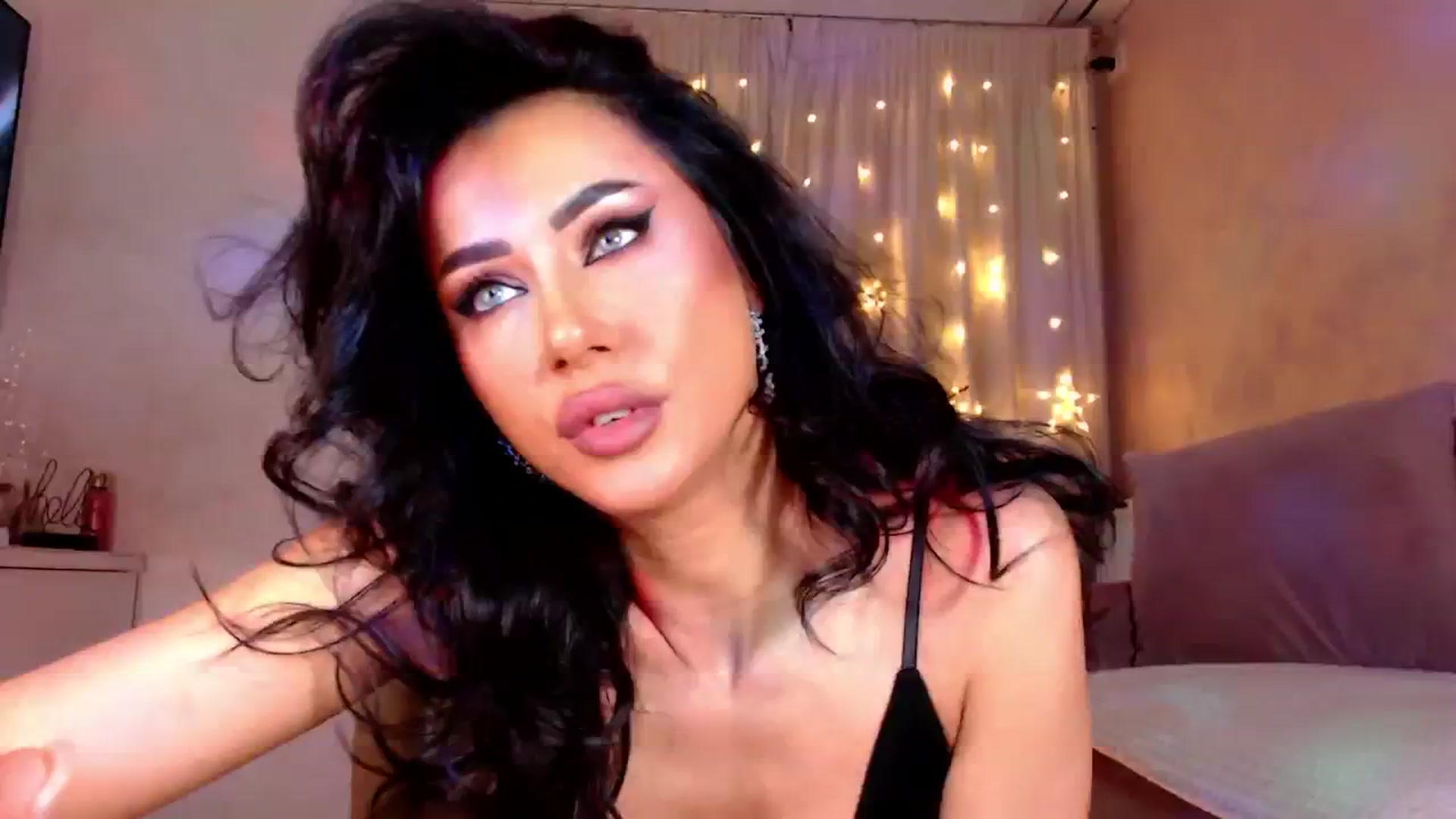 Gallery image thumbnail from Bratty_Dya's myfreecams stream on, 03/29/2025, 17:48 image 2 of 20