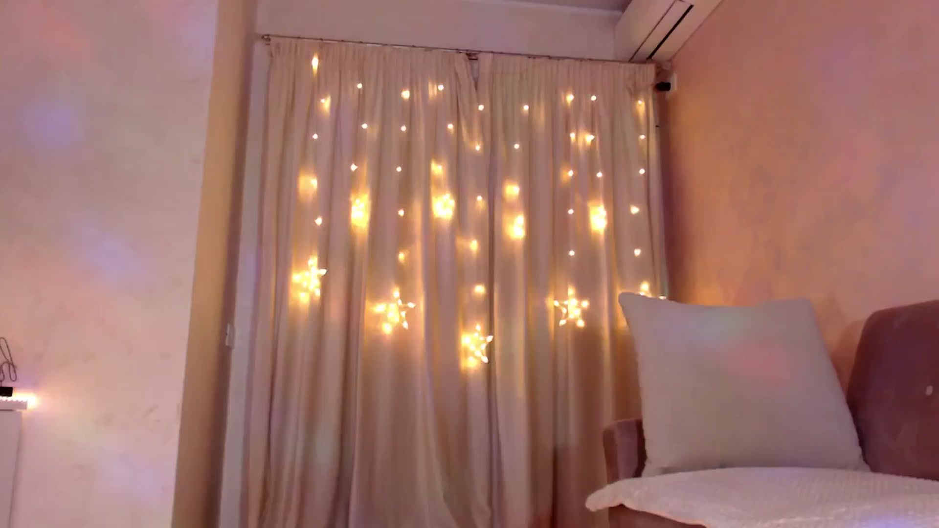 Gallery image thumbnail from Bratty_Dya's myfreecams stream on, 03/31/2025, 18:53 image 17 of 20