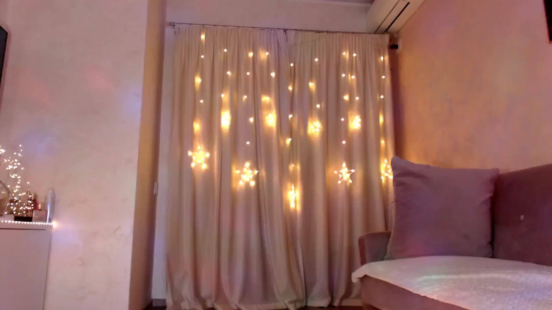 Gallery image thumbnail from Bratty_Dya's myfreecams stream on, 04/11/2025, 22:40 image 16 of 20