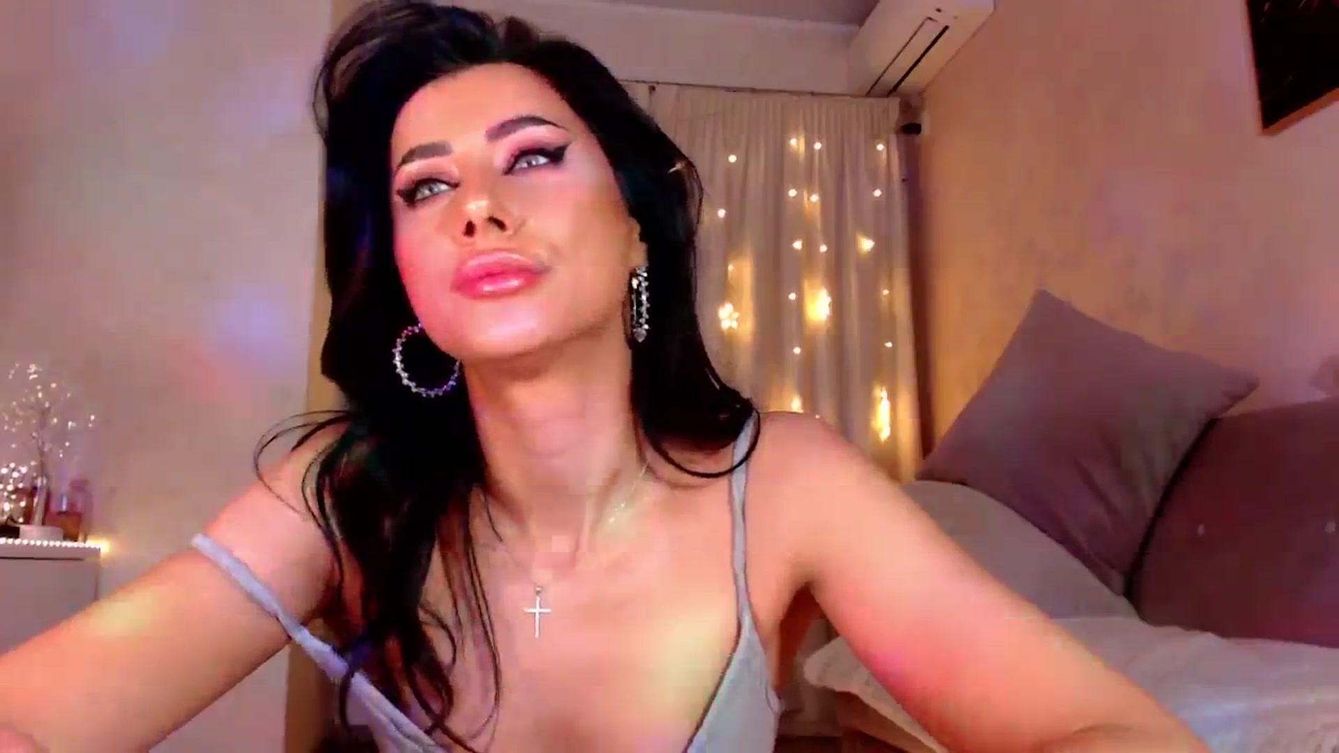 Gallery image thumbnail from Bratty_Dya's myfreecams stream on, 04/28/2025, 19:57 image 12 of 20