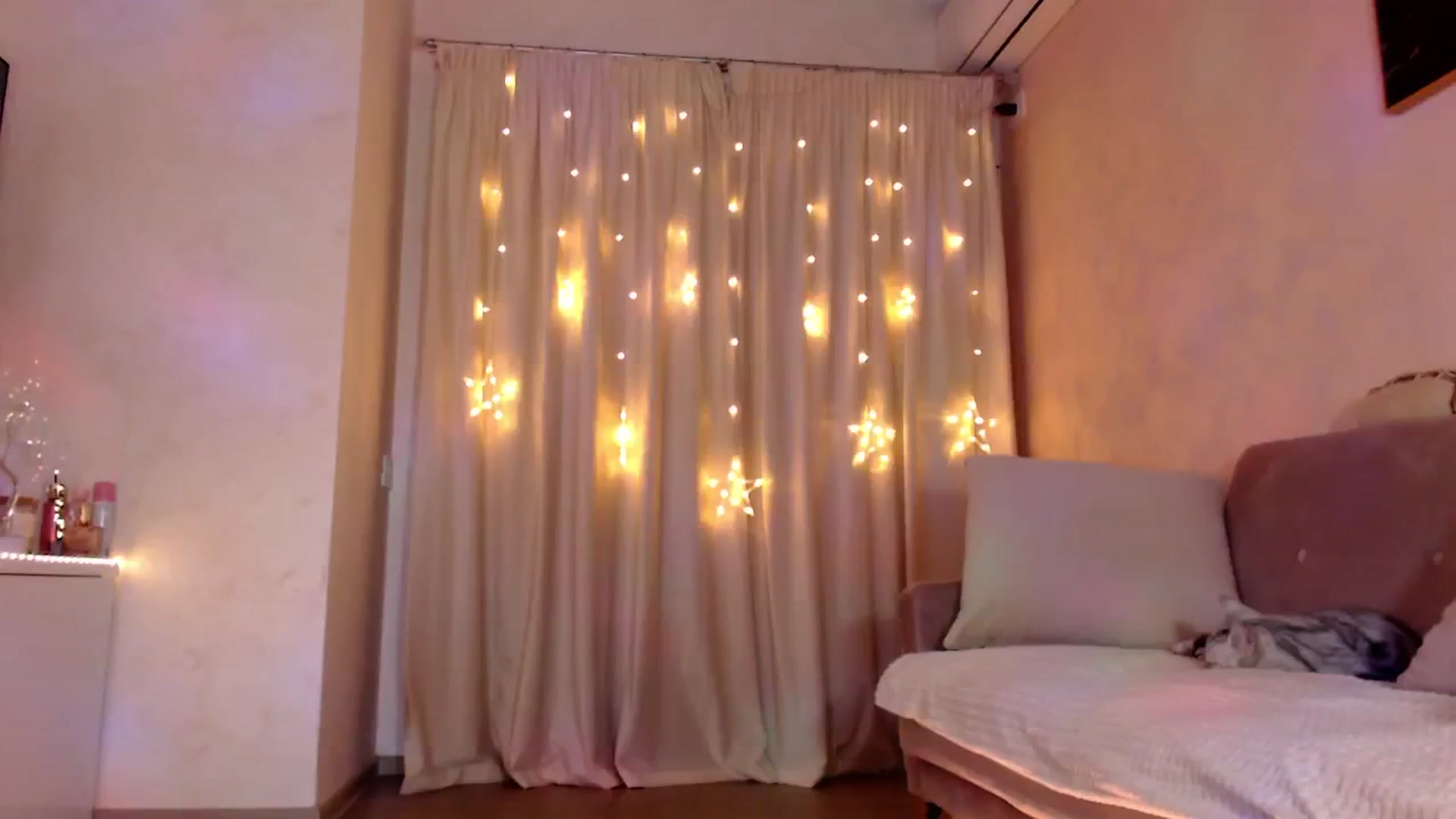 Gallery image thumbnail from Bratty_Dya's myfreecams stream on, 05/09/2025, 19:27 image 15 of 20