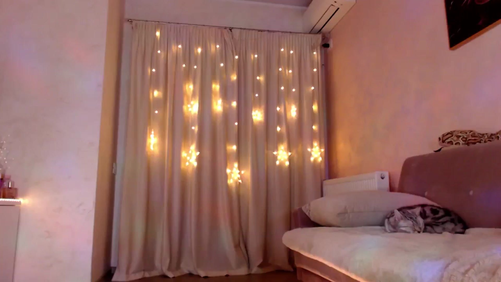 Gallery image thumbnail from Bratty_Dya's myfreecams stream on, 05/14/2025, 19:42 image 14 of 20