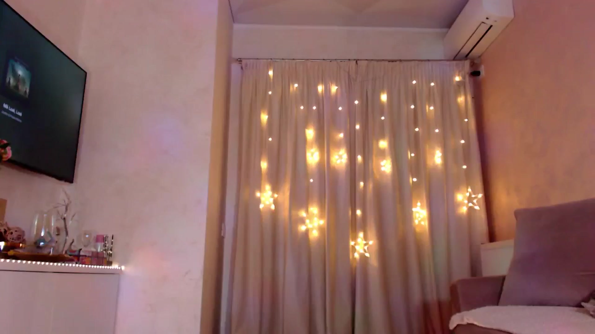 Gallery image thumbnail from Bratty_Dya's myfreecams stream on, 06/01/2025, 18:46 image 17 of 20