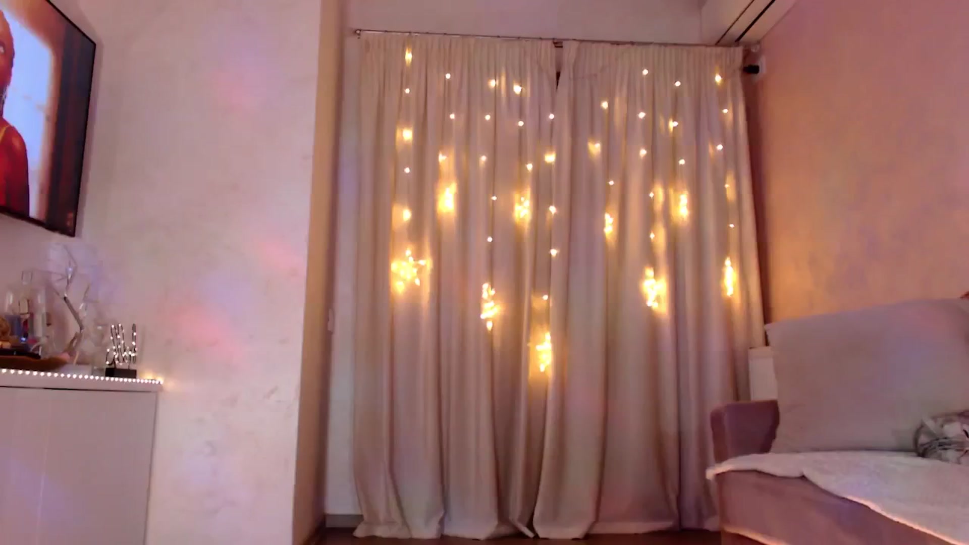 Gallery image thumbnail from Bratty_Dya's myfreecams stream on, 06/06/2025, 23:32 image 9 of 20