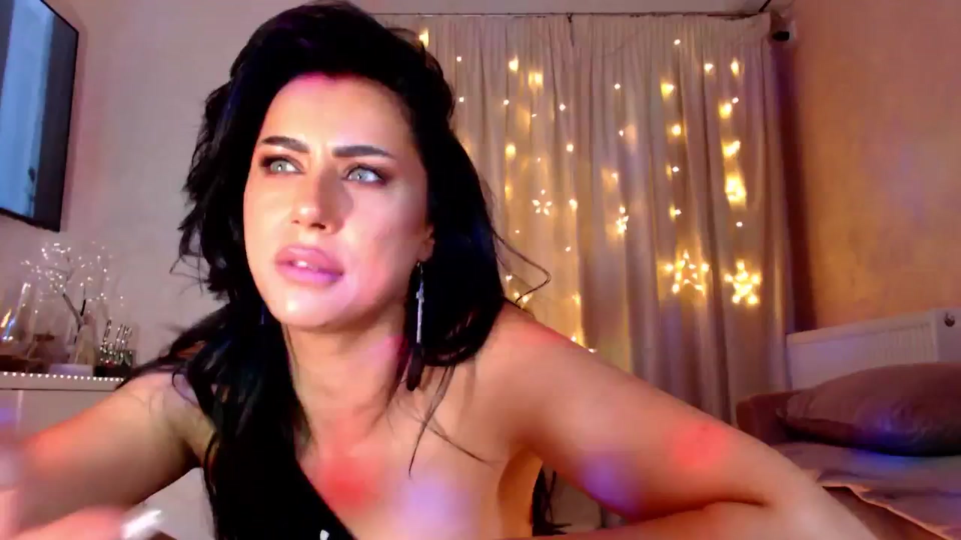 Gallery image thumbnail from Bratty_Dya's myfreecams stream on, 09/08/2025, 22:43 image 18 of 20