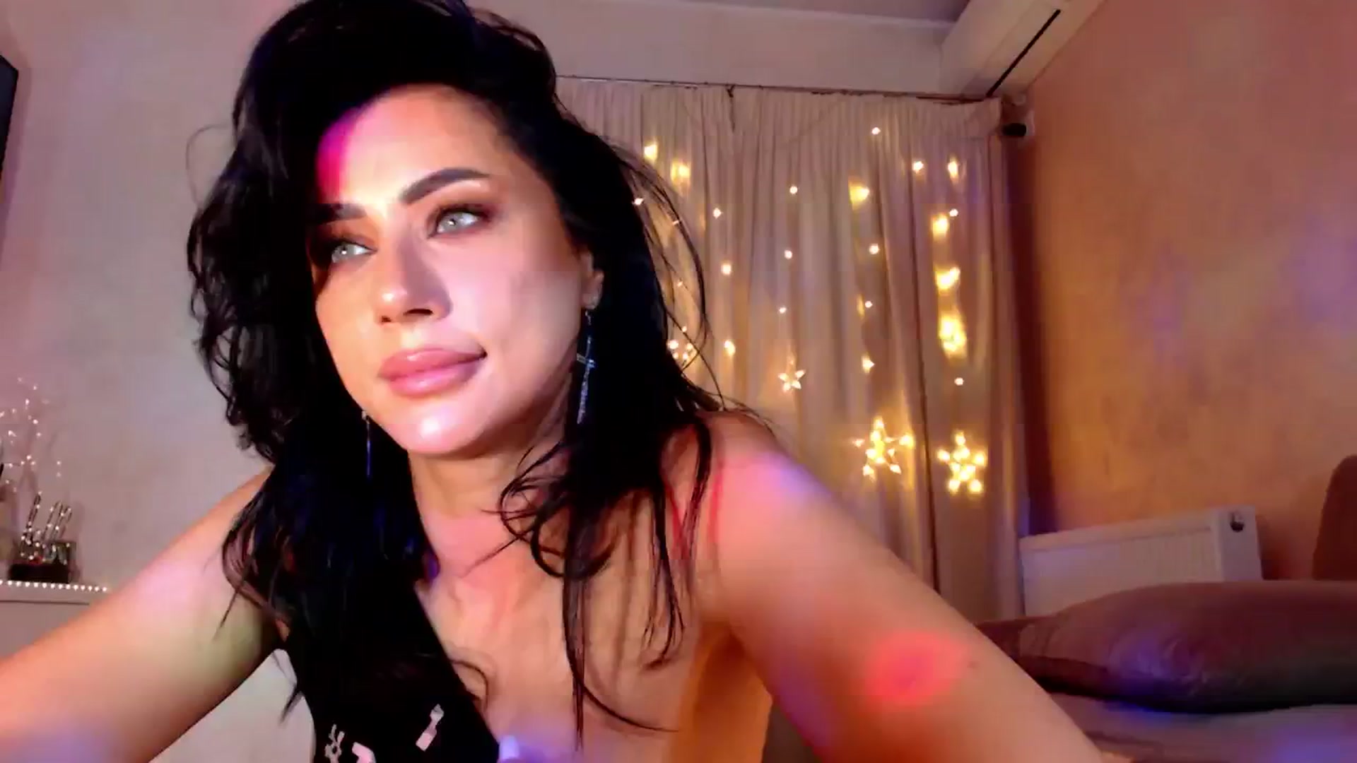 Gallery image thumbnail from Bratty_Dya's myfreecams stream on, 09/08/2025, 22:43 image 15 of 20