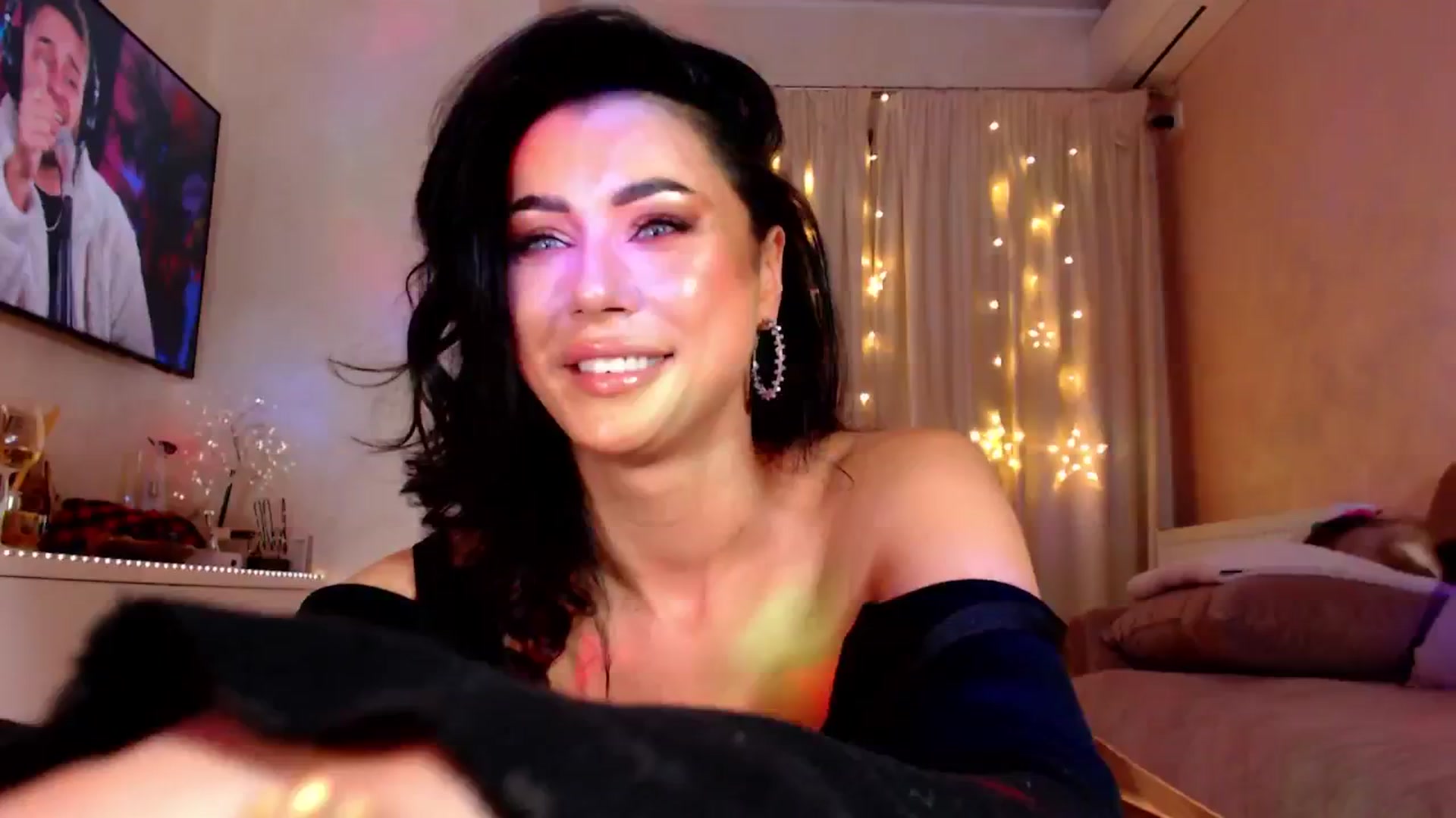 Gallery image thumbnail from Bratty_Dya's myfreecams stream on, 11/01/2025, 23:06 image 14 of 20
