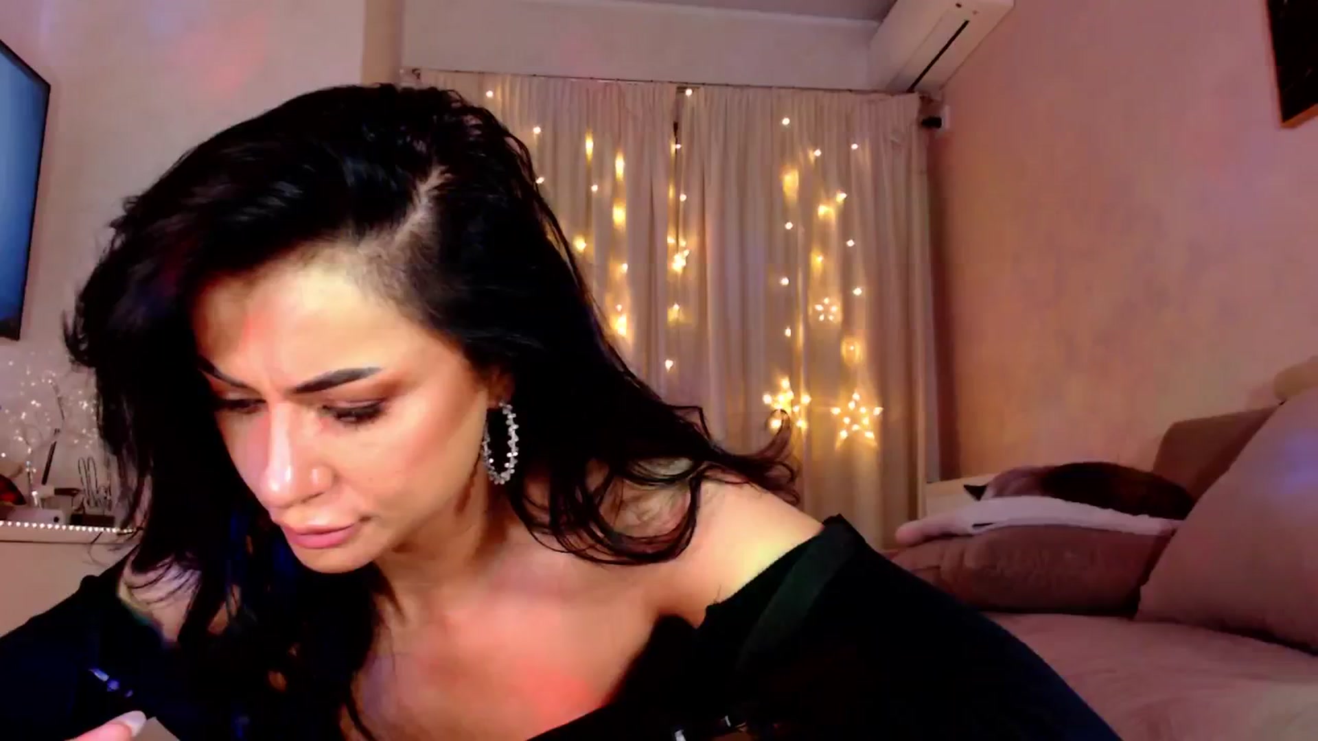 Gallery image thumbnail from Bratty_Dya's myfreecams stream on, 11/01/2025, 23:06 image 1 of 20