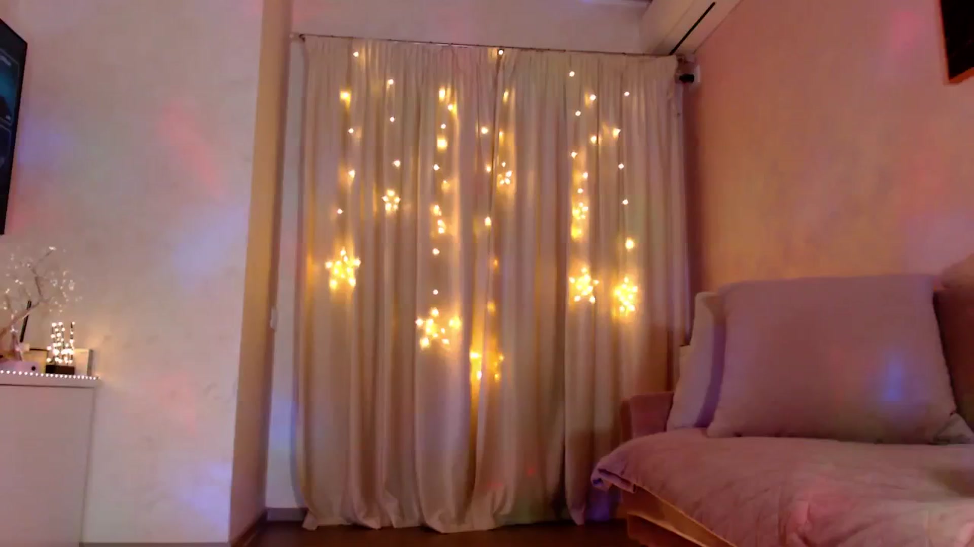 Gallery image thumbnail from Bratty_Dya's myfreecams stream on, 11/07/2025, 01:02 image 1 of 20
