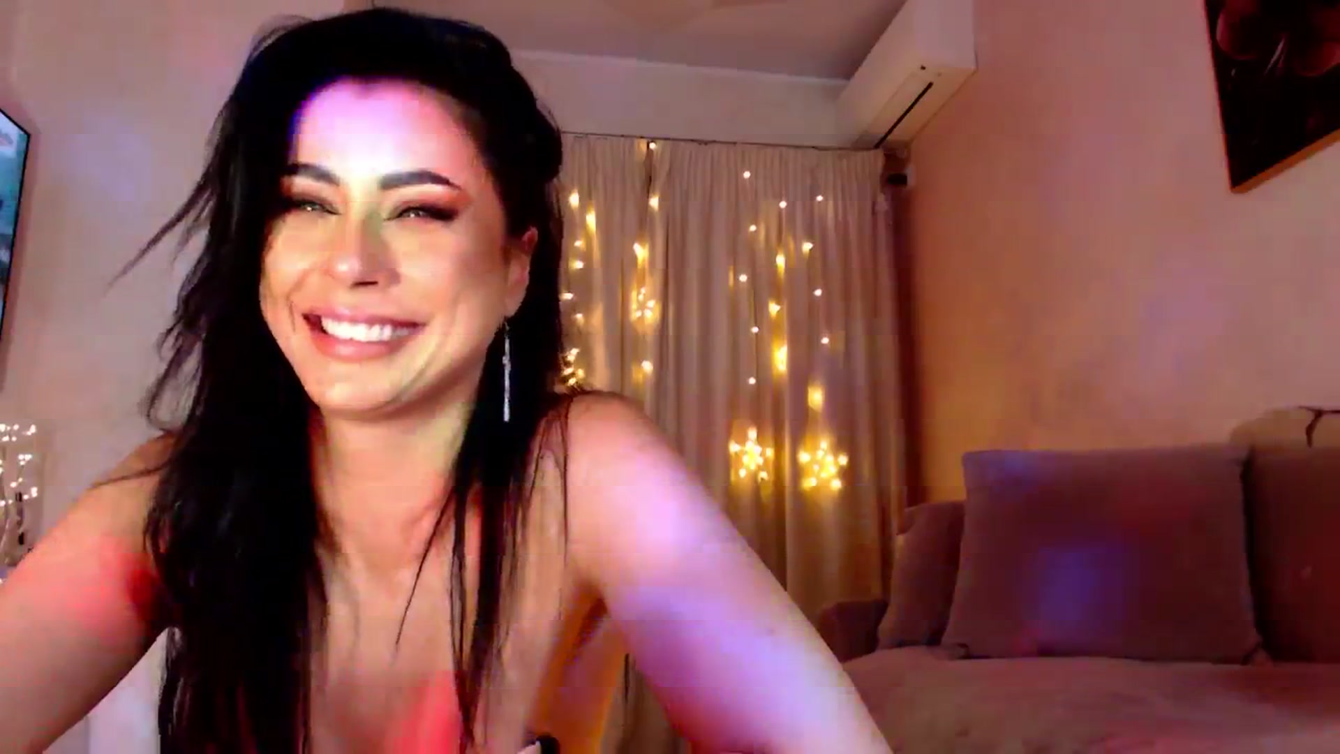 Gallery image thumbnail from Bratty_Dya's myfreecams stream on, 11/08/2025, 24:28 image 18 of 20