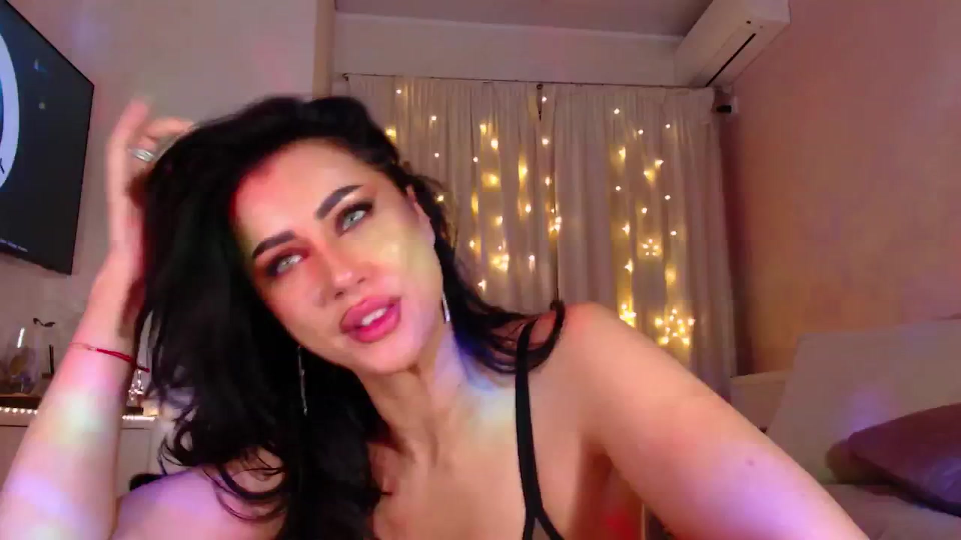 Gallery image thumbnail from Bratty_Dya's myfreecams stream on, 11/15/2025, 23:53 image 18 of 20