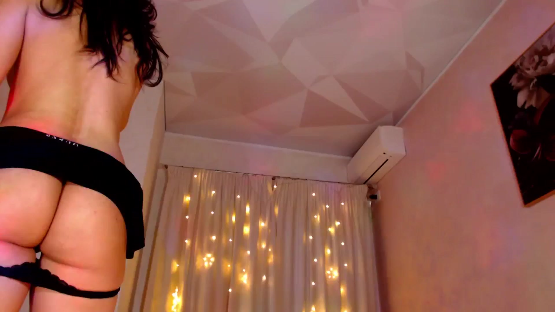 Gallery image thumbnail from Bratty_Dya's myfreecams stream on, 11/21/2025, 01:05 image 2 of 20