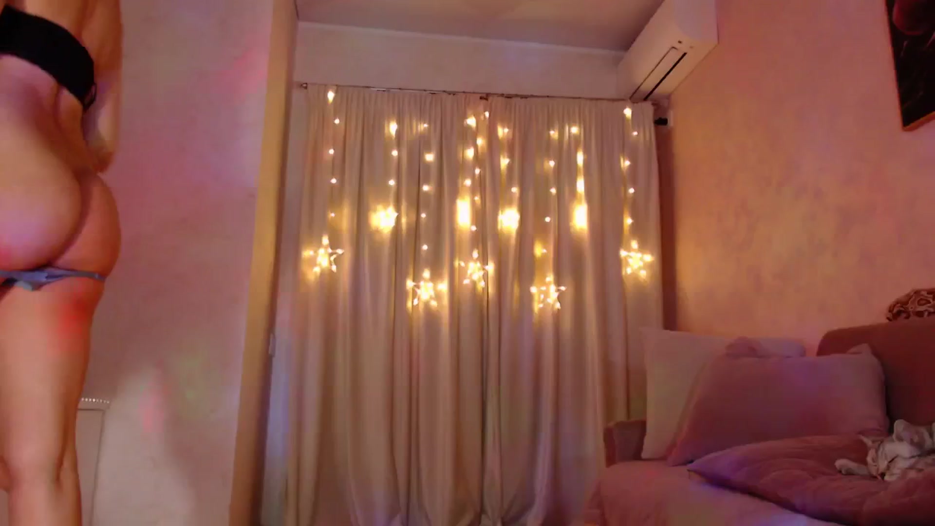 Gallery image thumbnail from Bratty_Dya's myfreecams stream on, 04/05/2026, 16:31 image 10 of 20