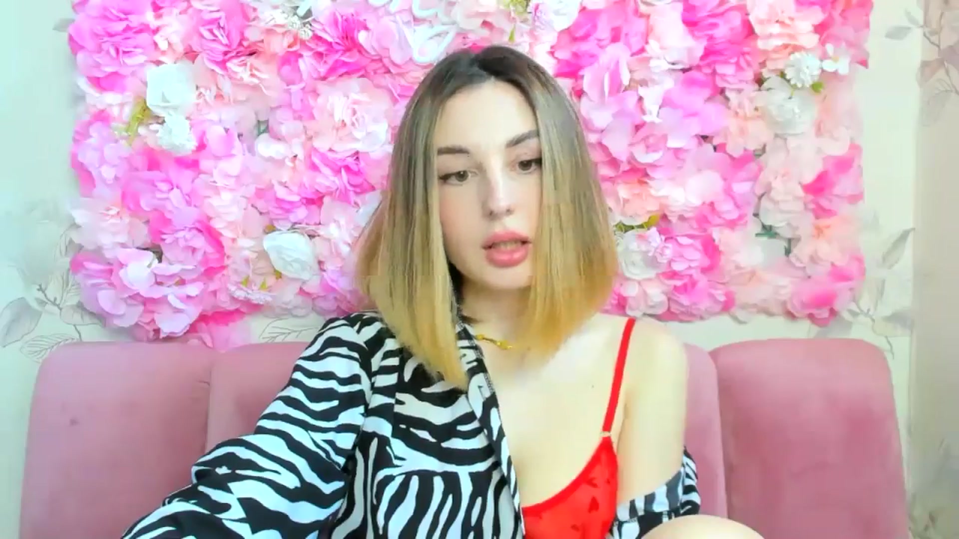 Gallery image thumbnail from BrayniJuun's myfreecams stream on, 06/03/2024, 08:41 image 15 of 20