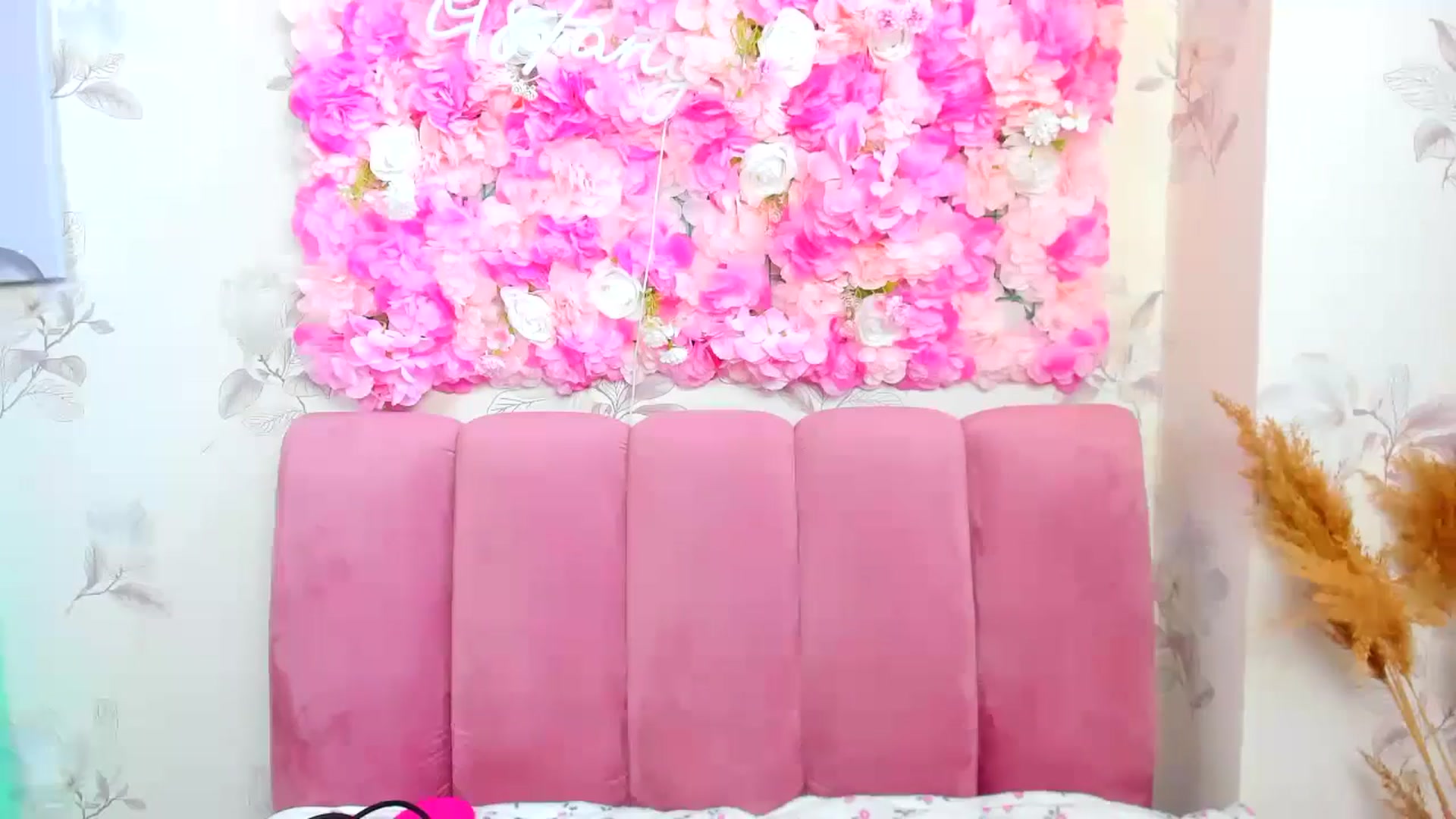 Gallery image thumbnail from BrayniJuun's myfreecams stream on, 06/05/2024, 10:01 image 11 of 20