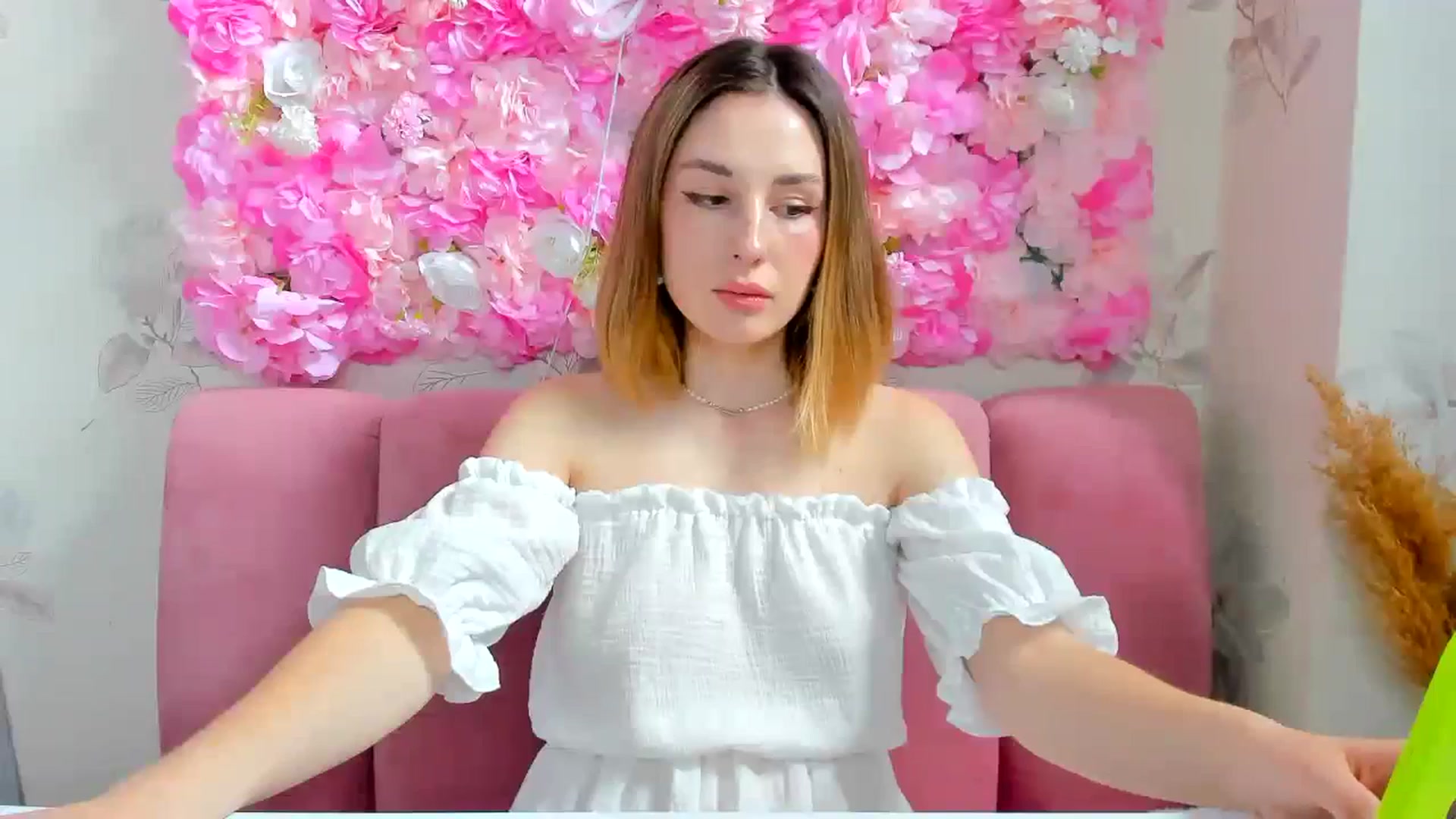 Gallery image thumbnail from BrayniJuun's myfreecams stream on, 06/11/2024, 08:06 image 3 of 20
