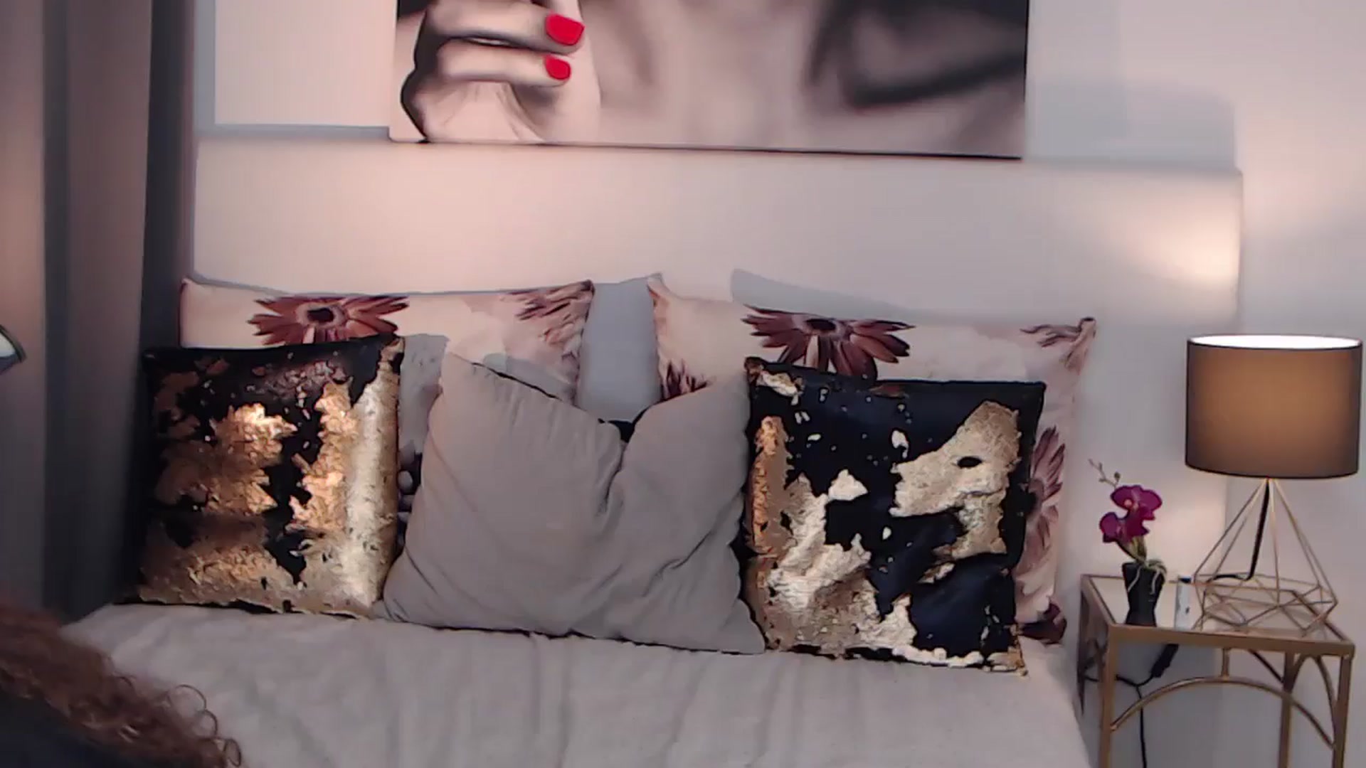 Gallery image thumbnail from BreeKanne's myfreecams stream on, 12/19/2024, 09:38 image 8 of 20