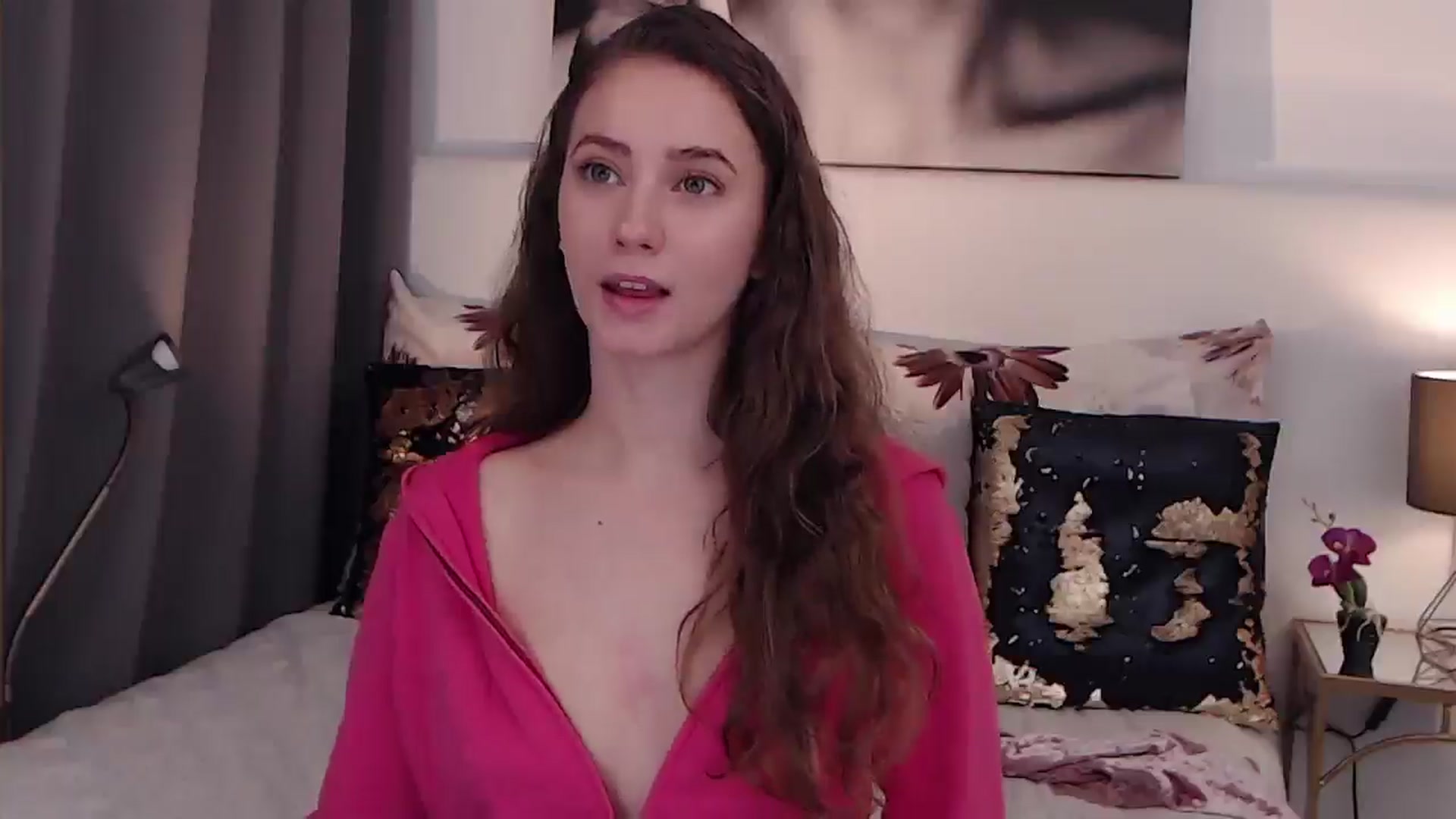 Gallery image thumbnail from BreeKanne's myfreecams stream on, 01/03/2025, 17:10 image 15 of 20