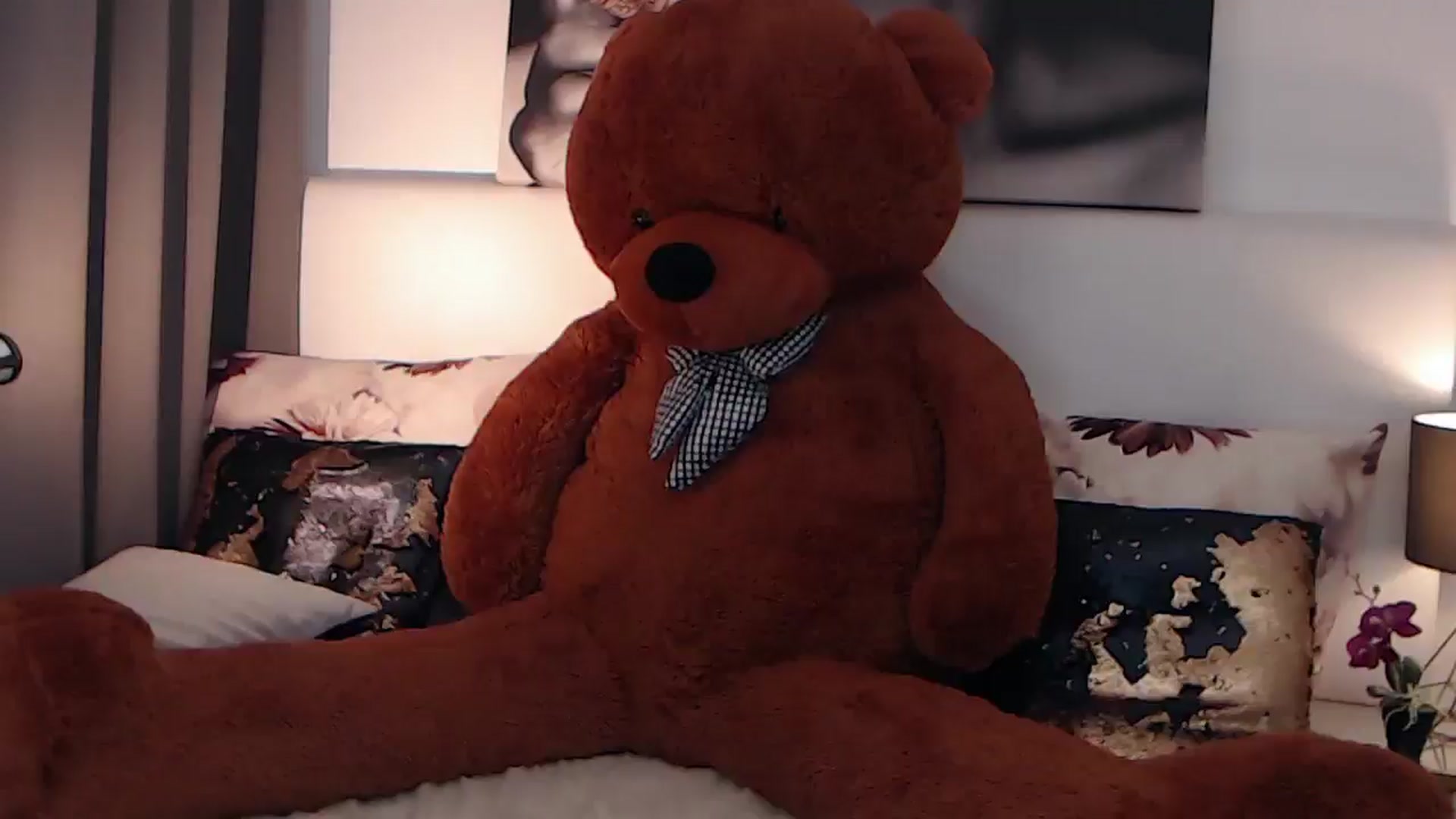 Gallery image thumbnail from BreeKanne's myfreecams stream on, 04/06/2025, 13:50 image 18 of 20
