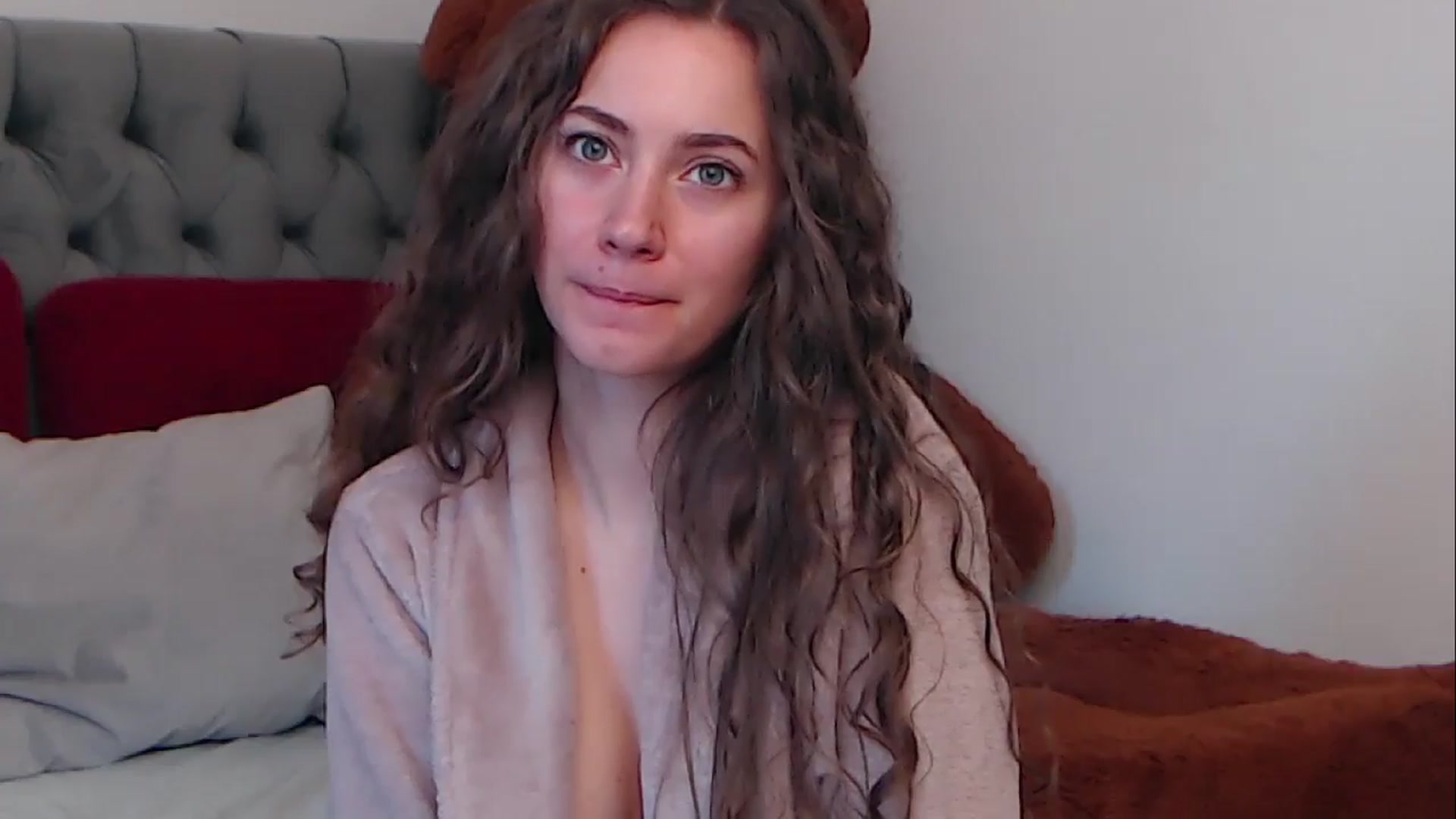 Gallery image thumbnail from BreeKanne's myfreecams stream on, 04/15/2026, 06:27 image 8 of 20