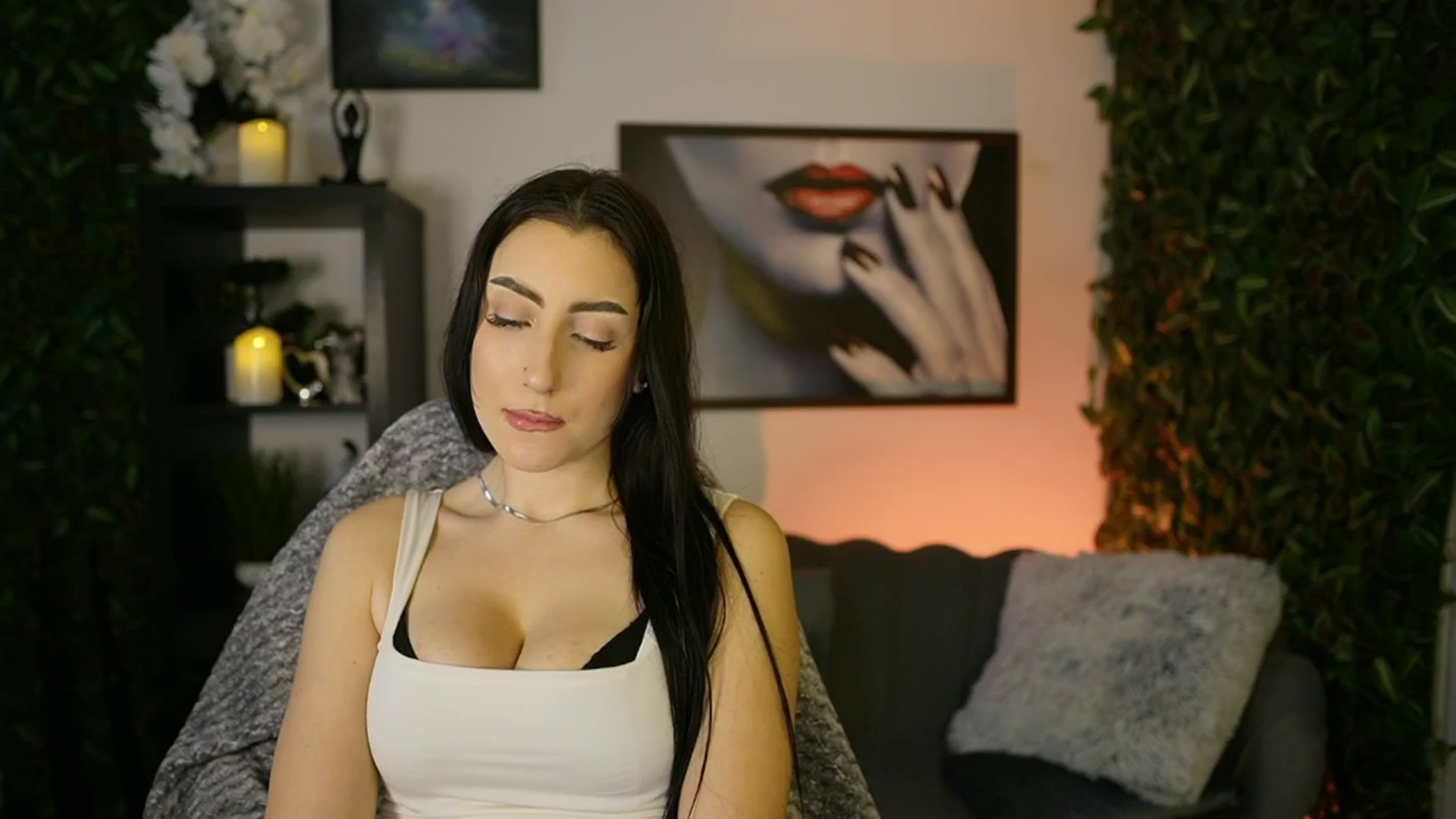 Gallery image thumbnail from Bree_Morgan's myfreecams stream on, 06/02/2025, 16:17 image 17 of 20