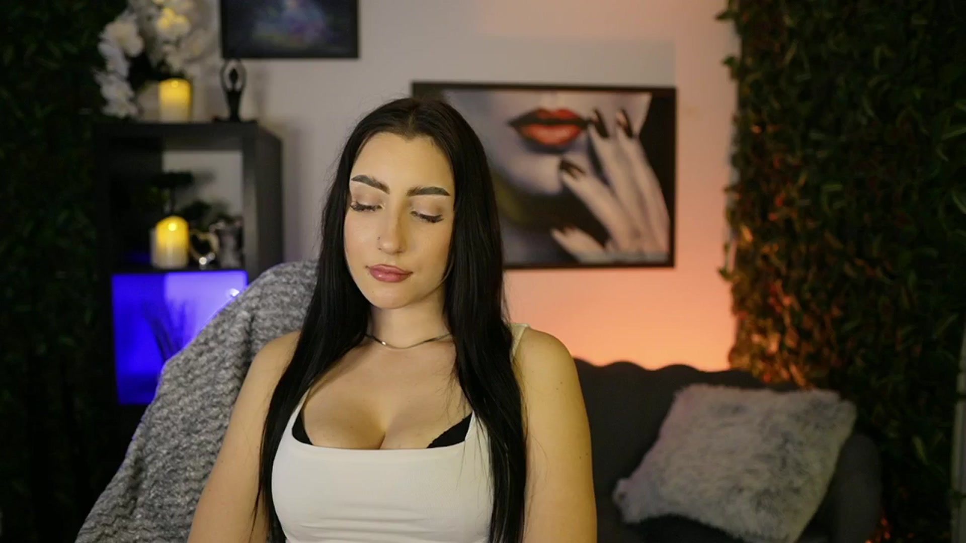 Gallery image thumbnail from Bree_Morgan's myfreecams stream on, 06/02/2025, 17:33 image 15 of 20