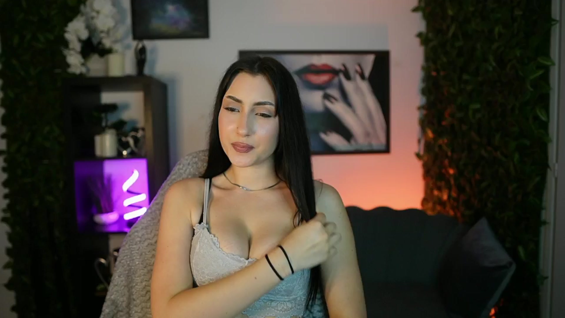 Gallery image thumbnail from Bree_Morgan's myfreecams stream on, 06/13/2025, 17:31 image 18 of 20