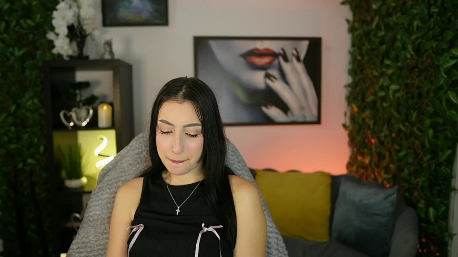 Gallery image thumbnail from Bree_Morgan's myfreecams stream on, 06/24/2025, 15:10 image 15 of 20