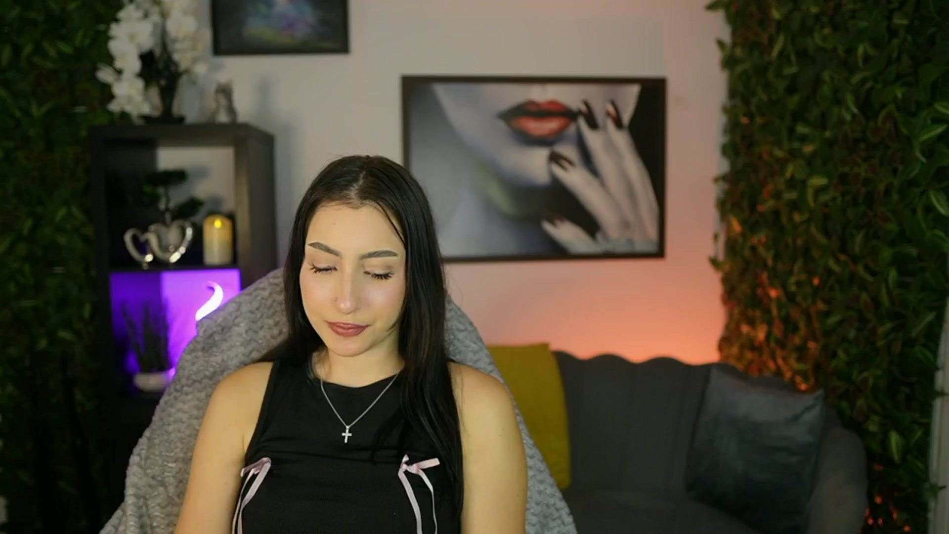 Gallery image thumbnail from Bree_Morgan's myfreecams stream on, 06/24/2025, 17:38 image 3 of 20