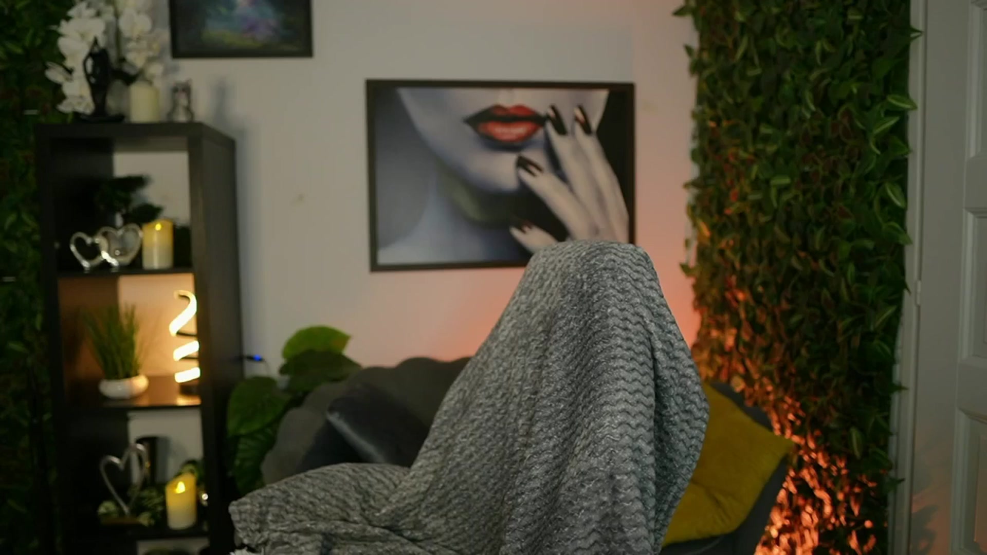 Gallery image thumbnail from Bree_Morgan's myfreecams stream on, 08/04/2025, 17:41 image 1 of 20