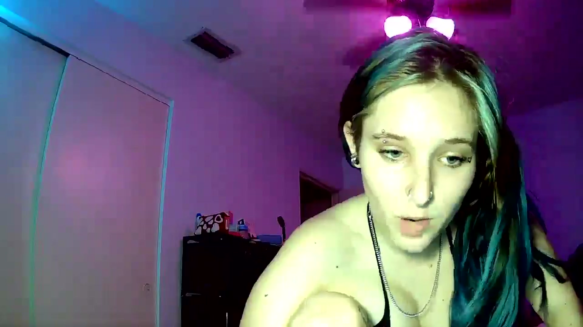 Gallery image thumbnail from Breeezybabi3's myfreecams stream on, 02/15/2026, 04:08 image 8 of 20
