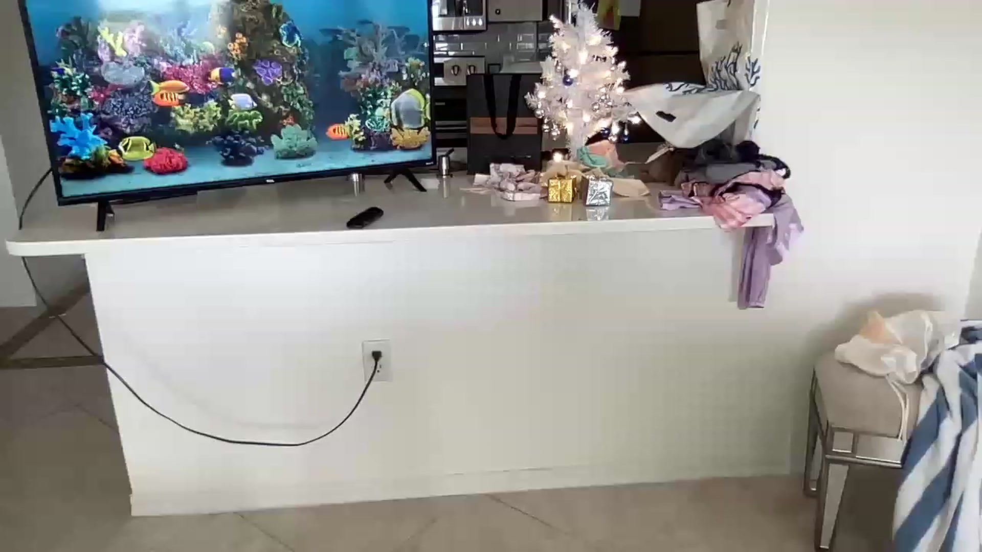 Gallery image thumbnail from Brees_ROOM's myfreecams stream on, 12/24/2022, 18:35 image 16 of 20