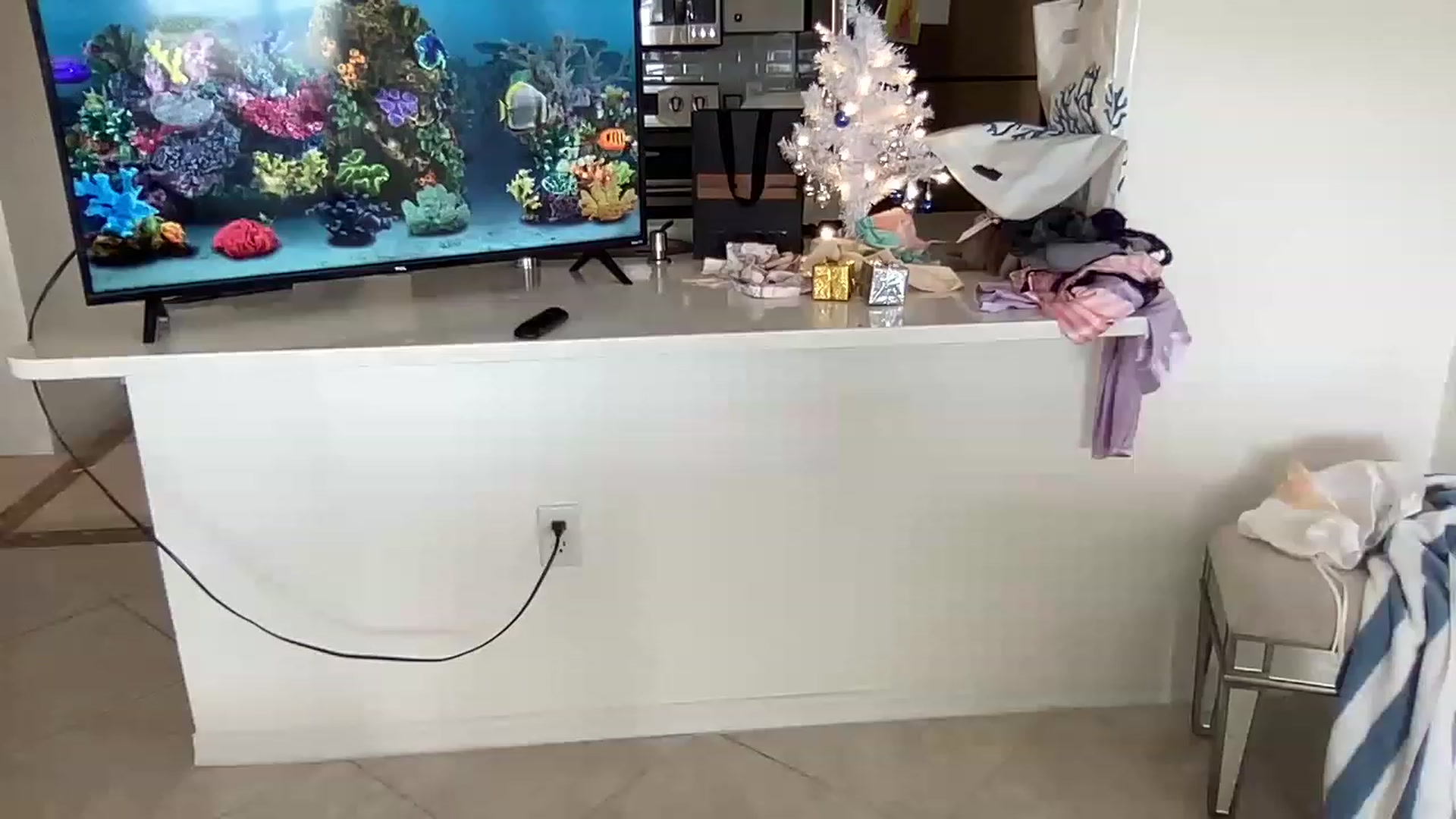 Gallery image thumbnail from Brees_ROOM's myfreecams stream on, 12/24/2022, 18:35 image 13 of 20