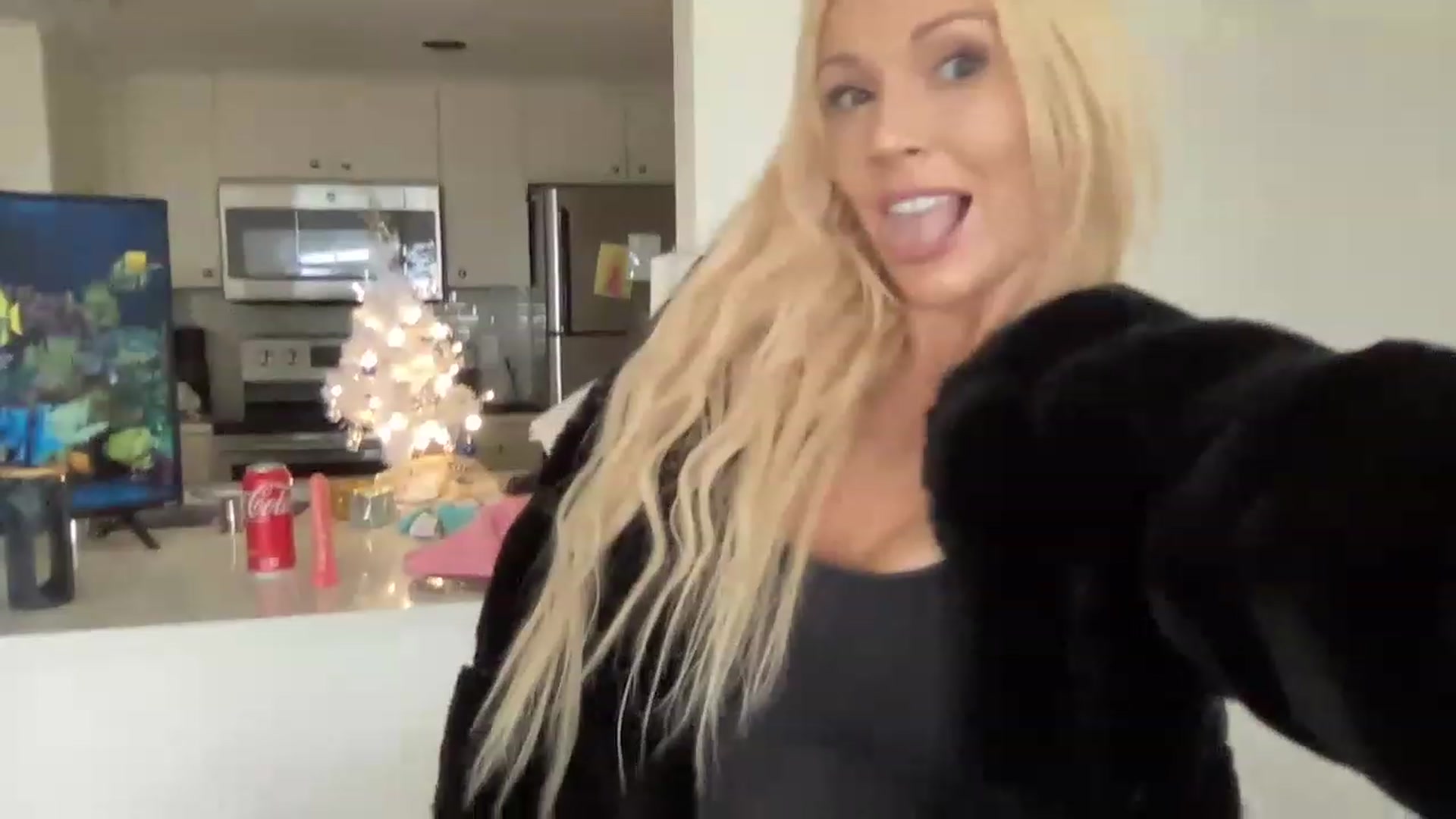 Gallery image thumbnail from Brees_ROOM's myfreecams stream on, 12/26/2022, 17:45 image 9 of 20