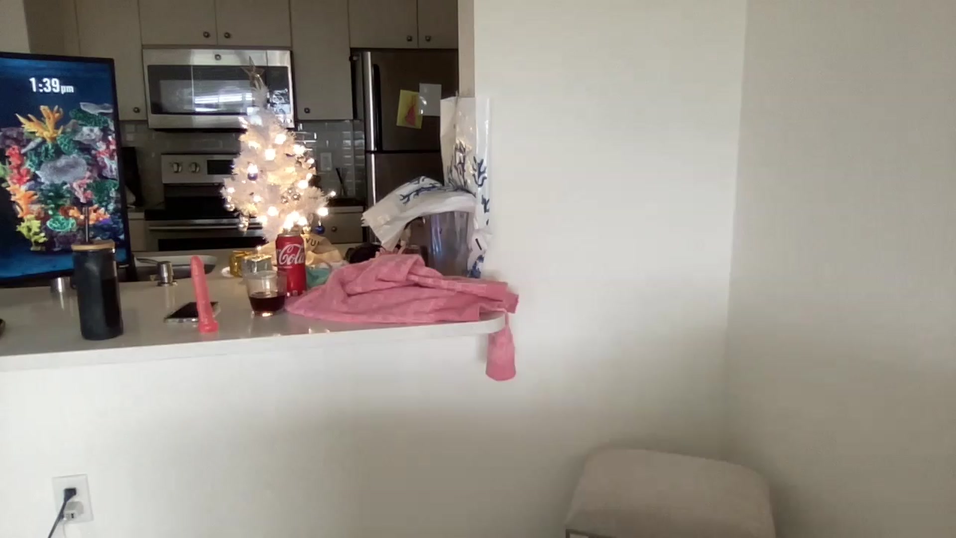 Gallery image thumbnail from Brees_ROOM's myfreecams stream on, 12/26/2022, 18:43 image 16 of 20