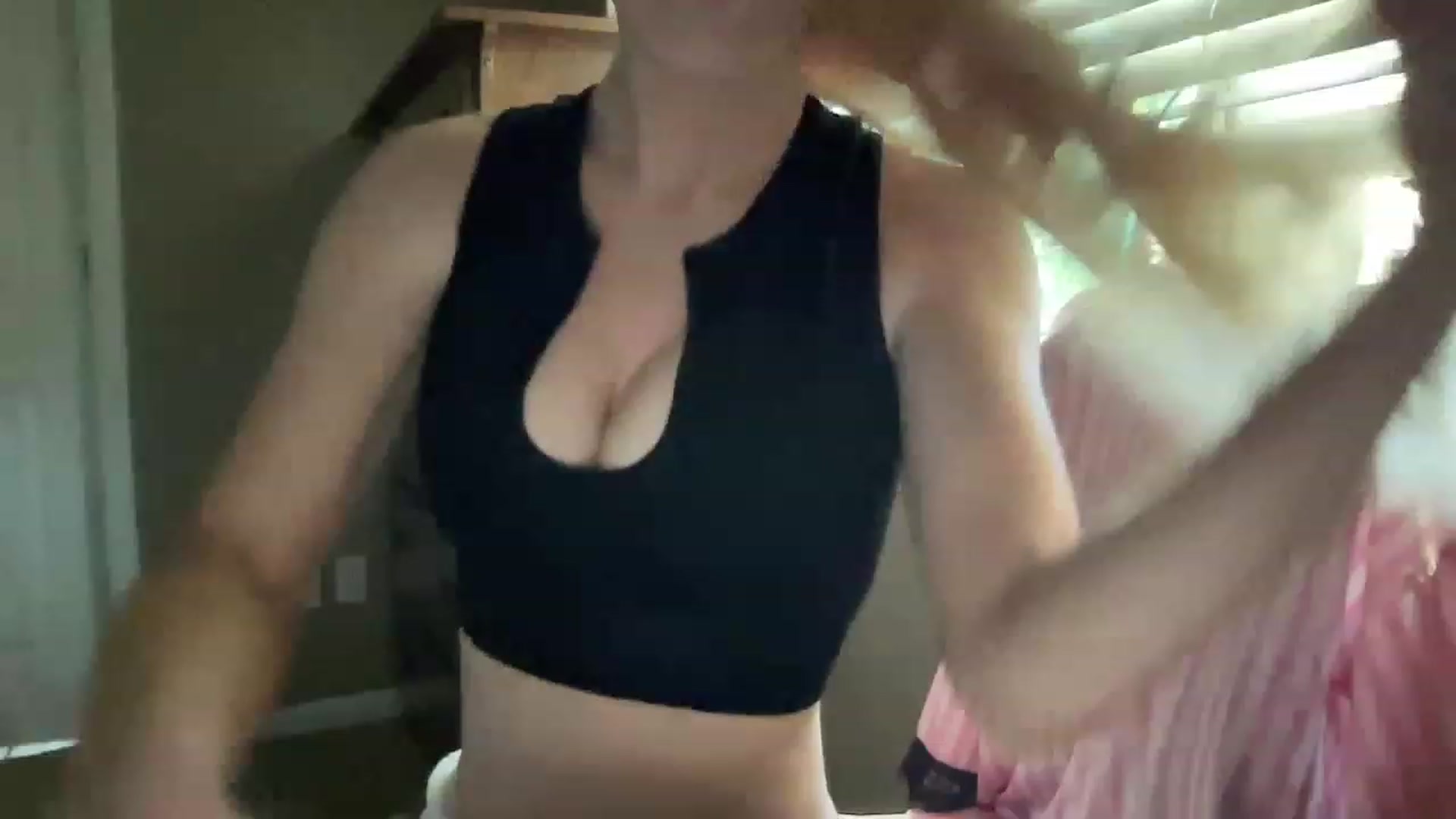 Gallery image thumbnail from Brees_ROOM's myfreecams stream on, 03/08/2023, 17:59 image 6 of 20