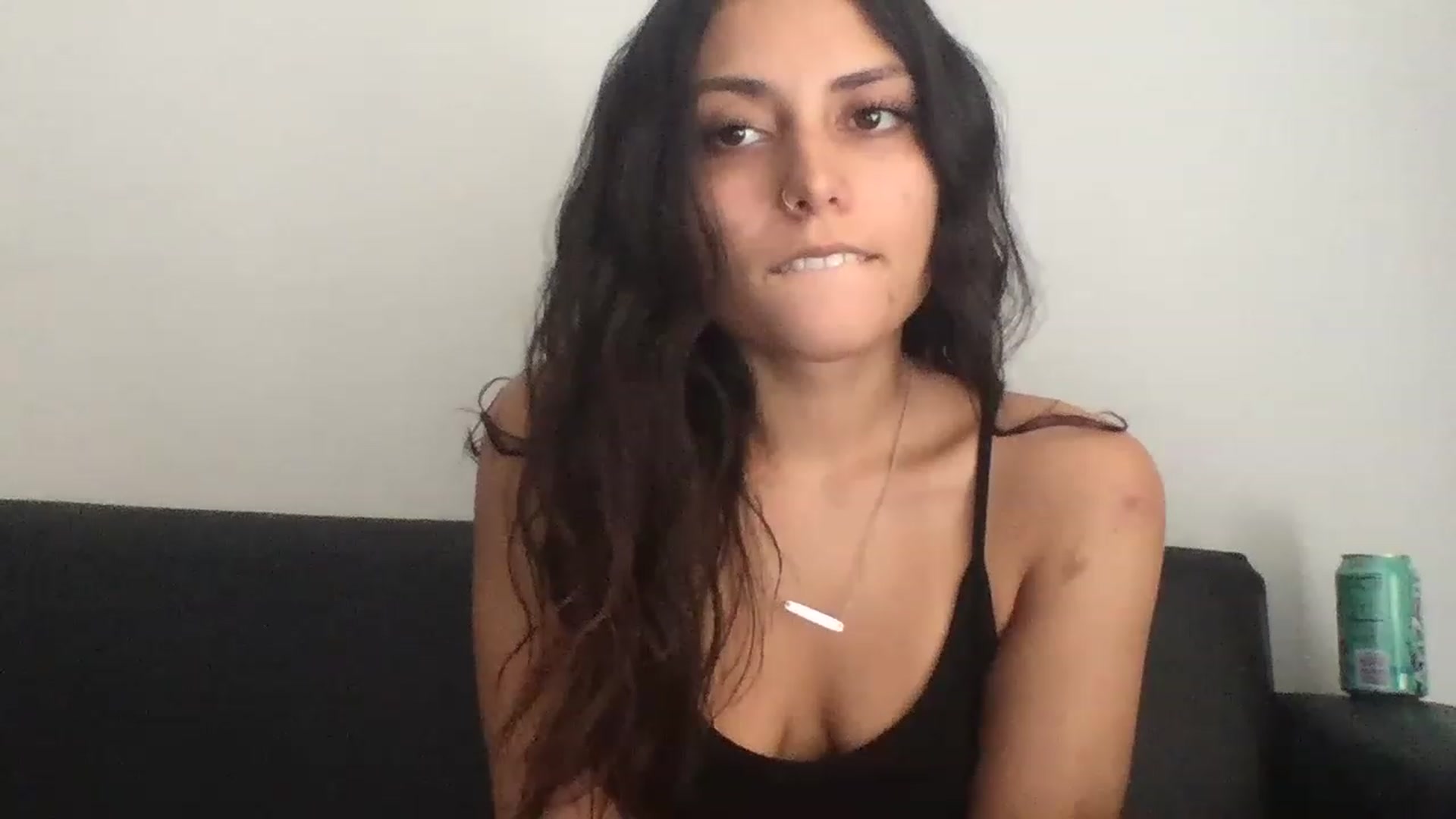 Gallery image thumbnail from Breezy6908's myfreecams stream on, 05/18/2023, 18:40 image 17 of 20