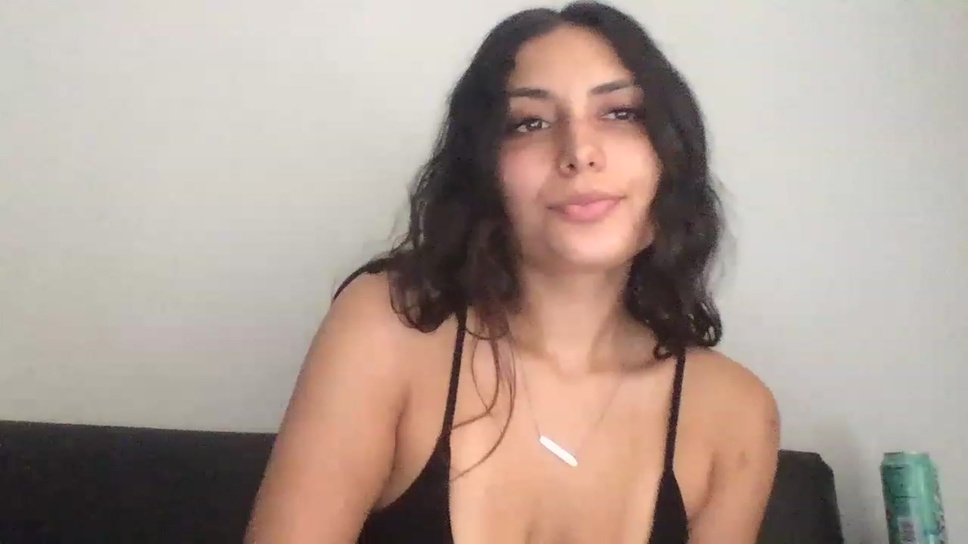 Gallery image thumbnail from Breezy6908's myfreecams stream on, 05/18/2023, 18:40 image 7 of 20